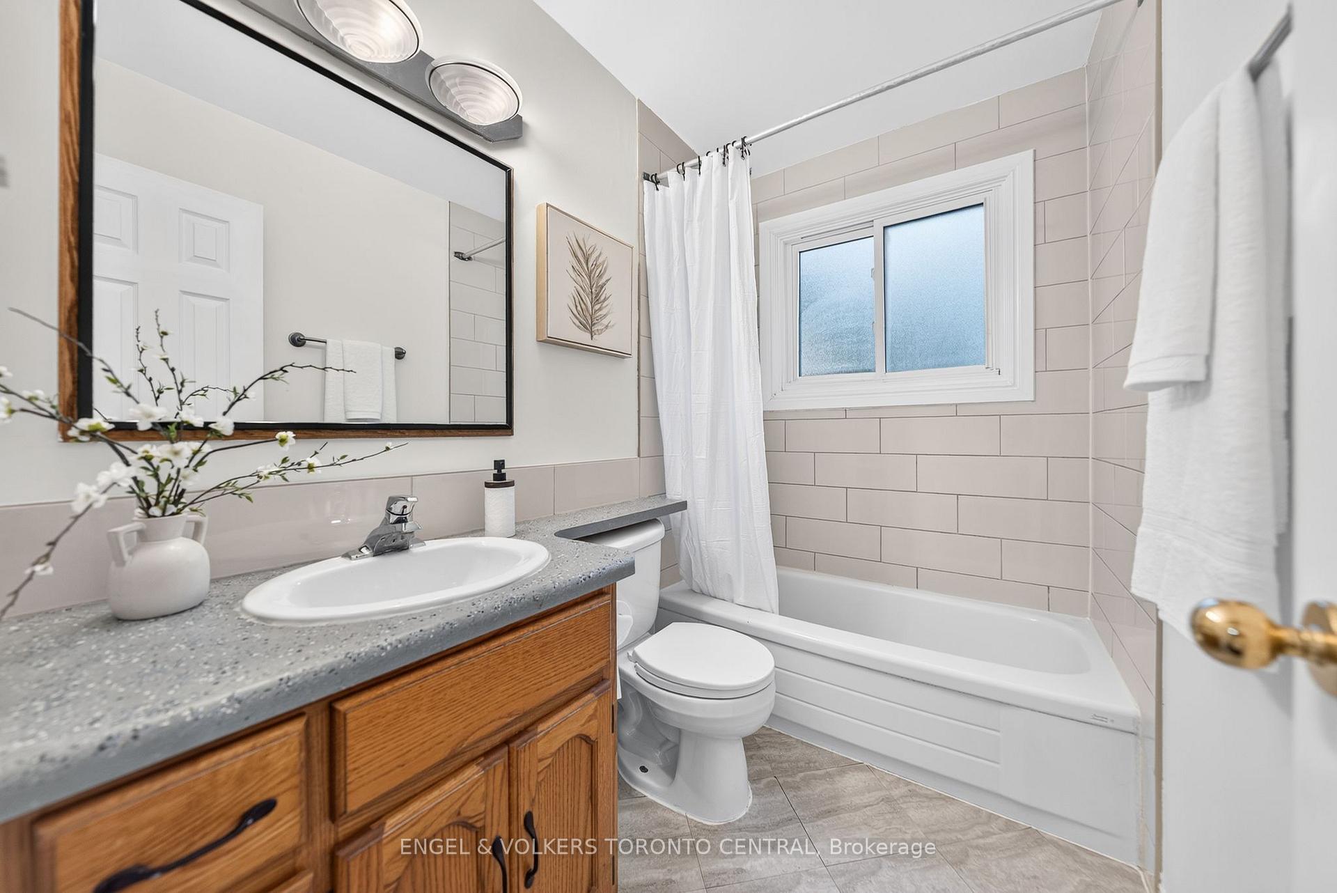 Photo 29 of 31 Mulberry Lane, Waterloo, Maple Hills — HOMEH