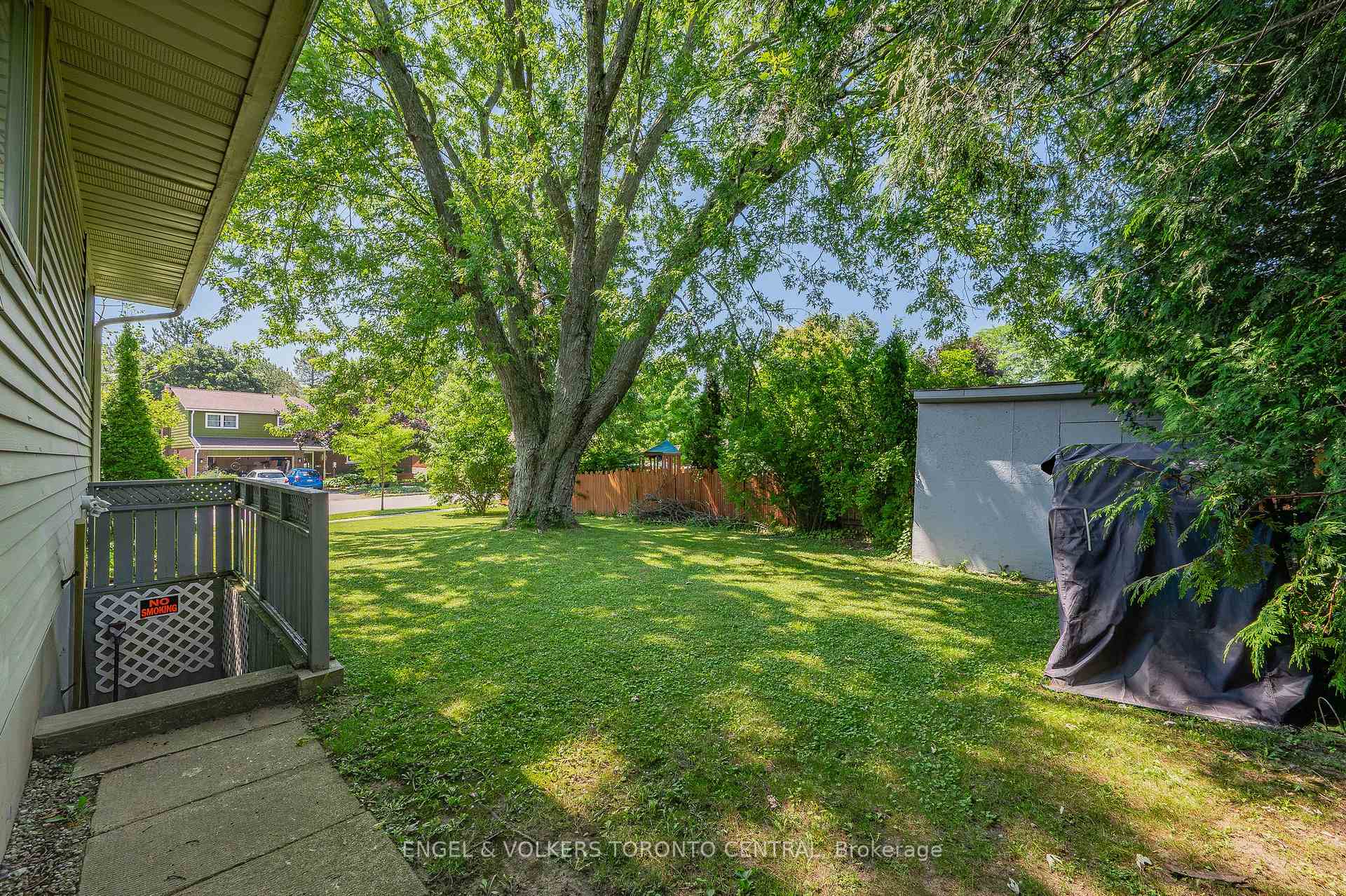 Photo 37 of 31 Mulberry Lane, Waterloo, Maple Hills — HOMEH