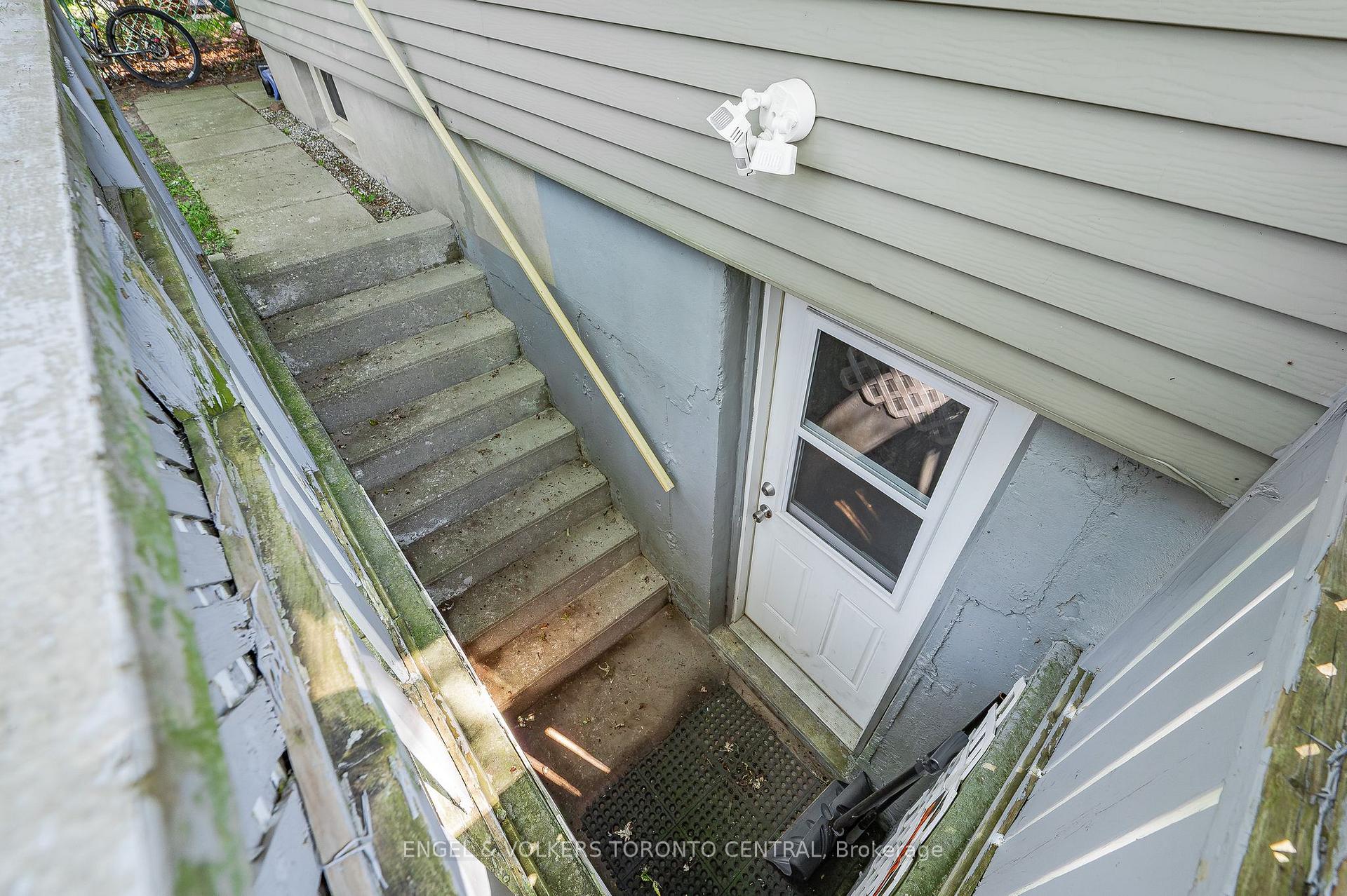 Photo 38 of 31 Mulberry Lane, Waterloo, Maple Hills — HOMEH