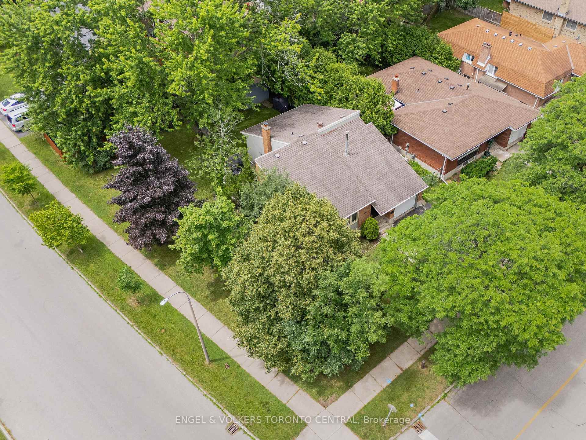 Photo 40 of 31 Mulberry Lane, Waterloo, Maple Hills — HOMEH