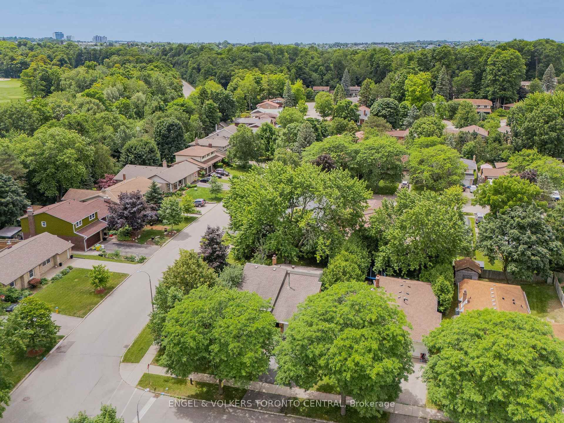 Photo 42 of 31 Mulberry Lane, Waterloo, Maple Hills — HOMEH