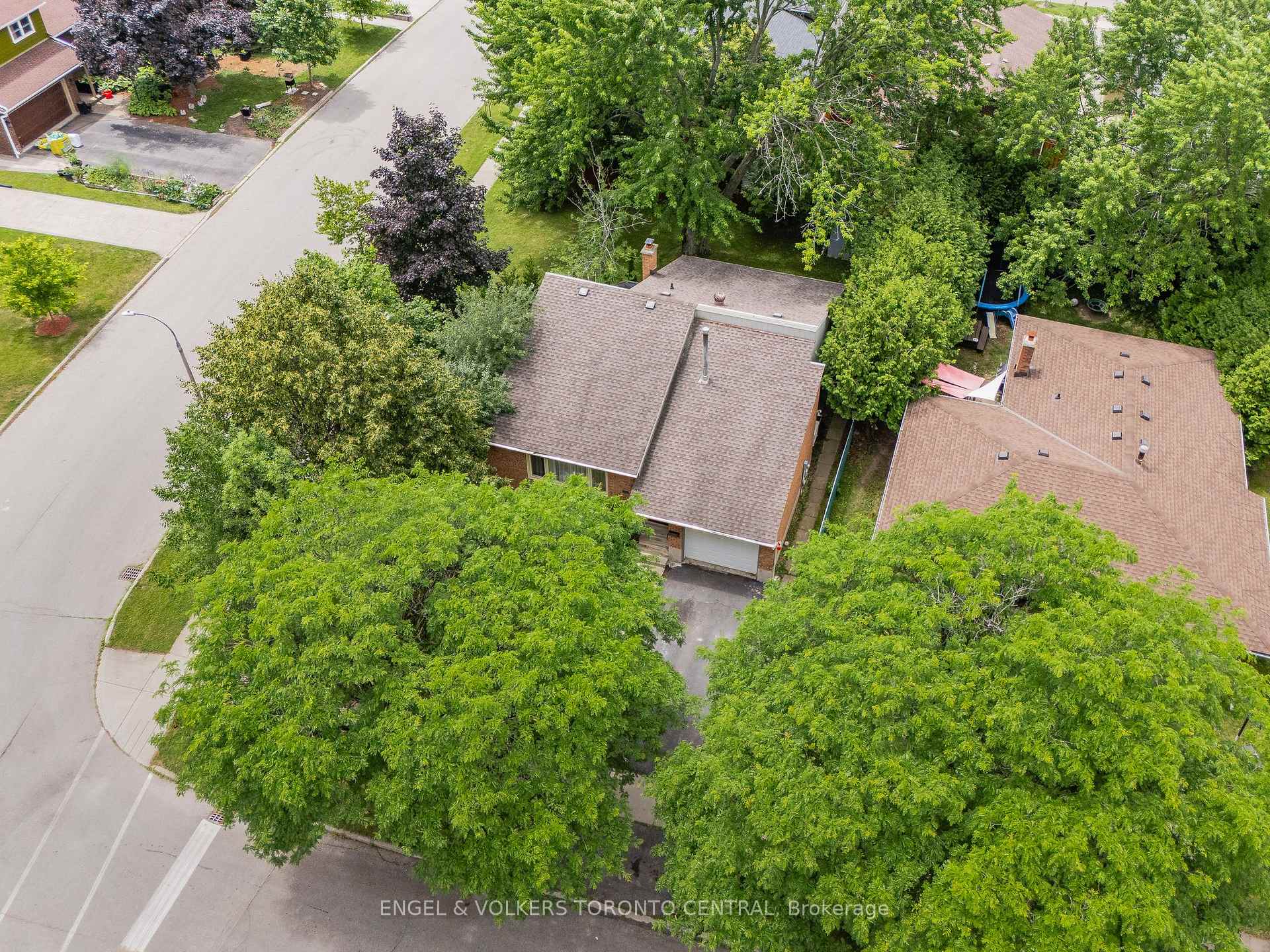 Photo 43 of 31 Mulberry Lane, Waterloo, Maple Hills — HOMEH