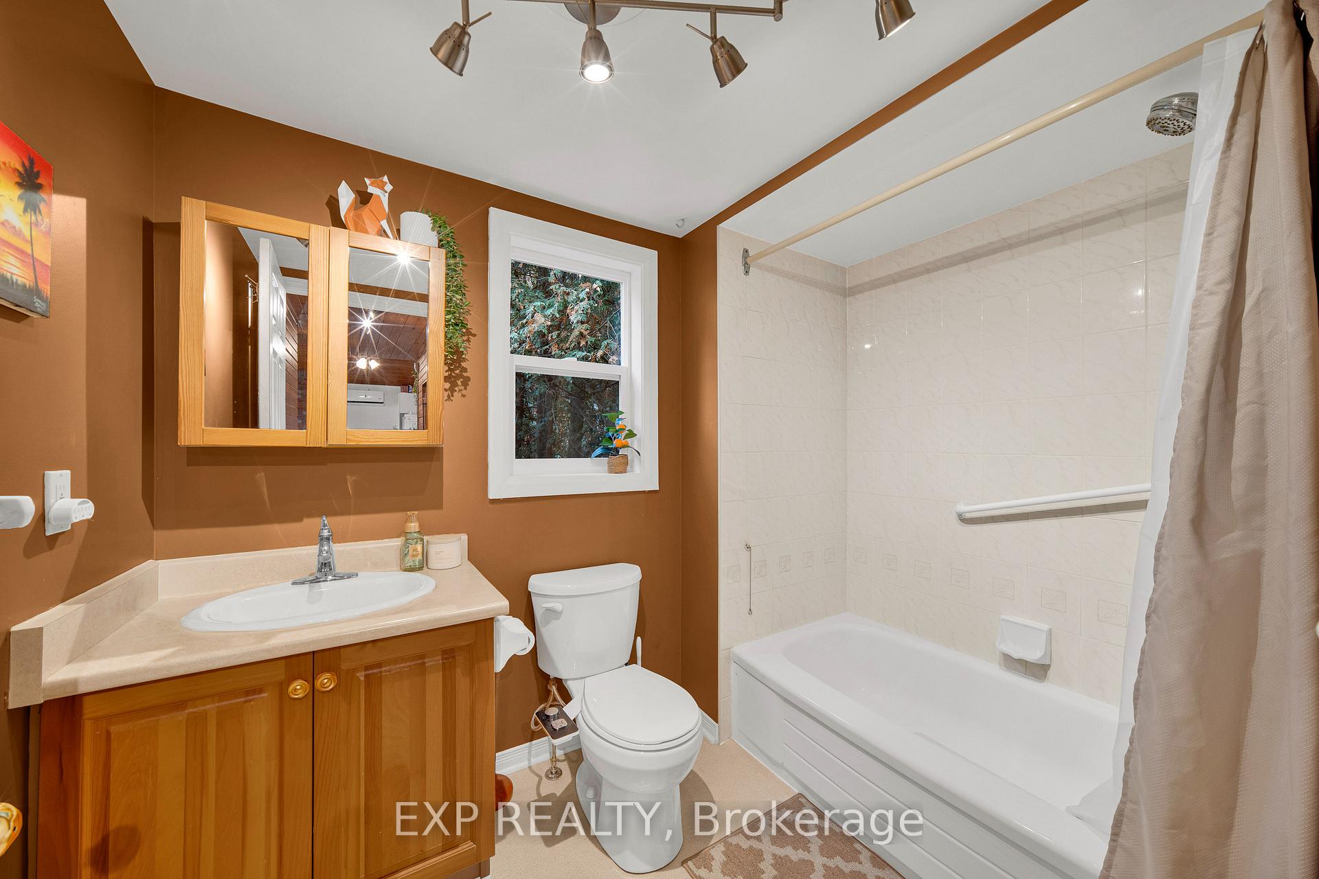 Photo 12 of 4664 Northwoods Drive, Ottawa, Constance Bay — HOMEH