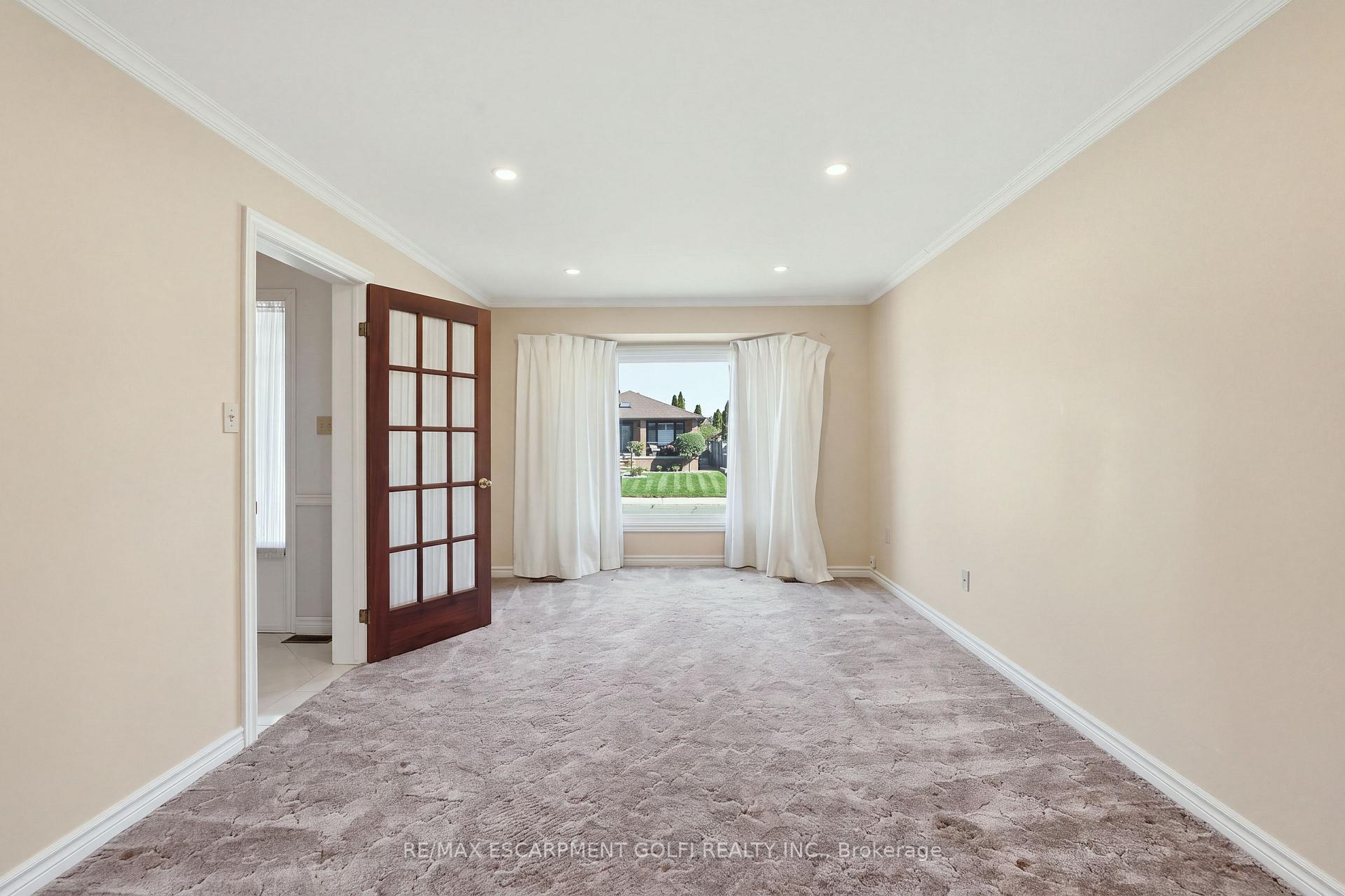 Photo 6 of 106 Como Place, Hamilton, Ryckmans — HOMEH