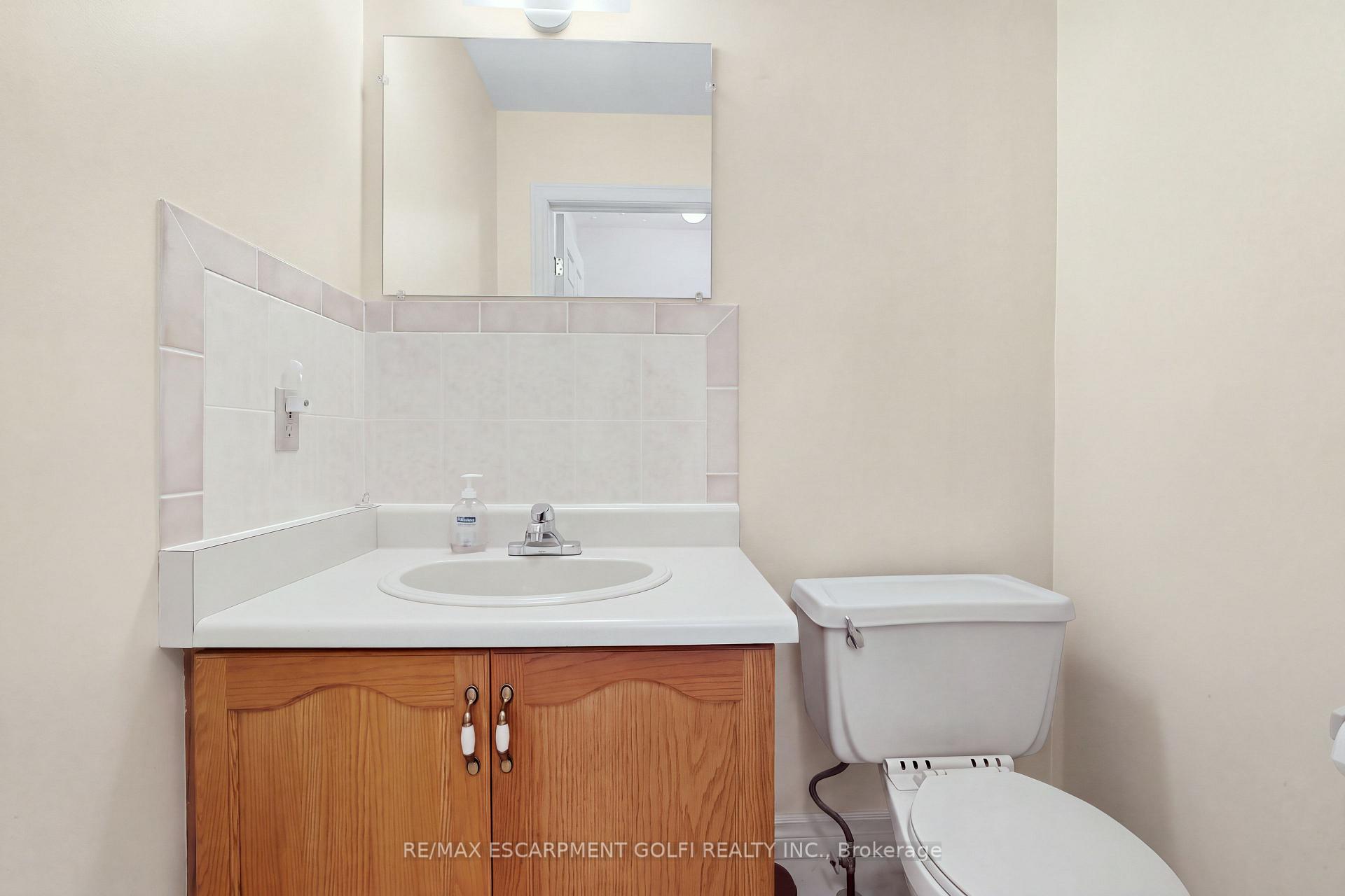 Photo 15 of 106 Como Place, Hamilton, Ryckmans — HOMEH