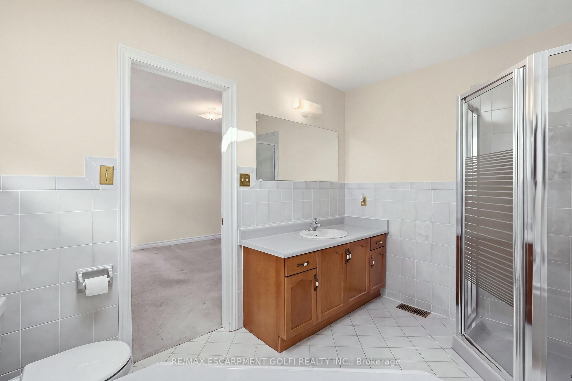 Photo 20 of 106 Como Place, Hamilton, Ryckmans — HOMEH