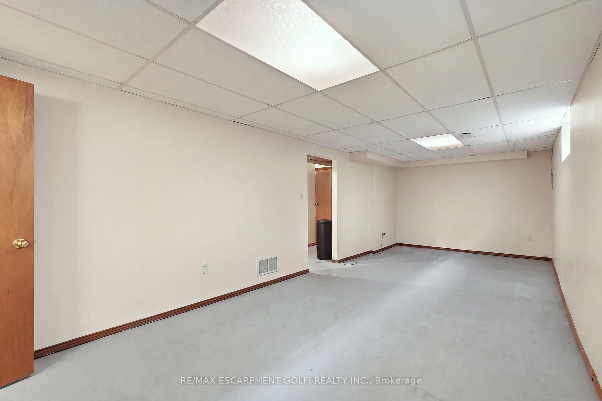 Photo 31 of 106 Como Place, Hamilton, Ryckmans — HOMEH