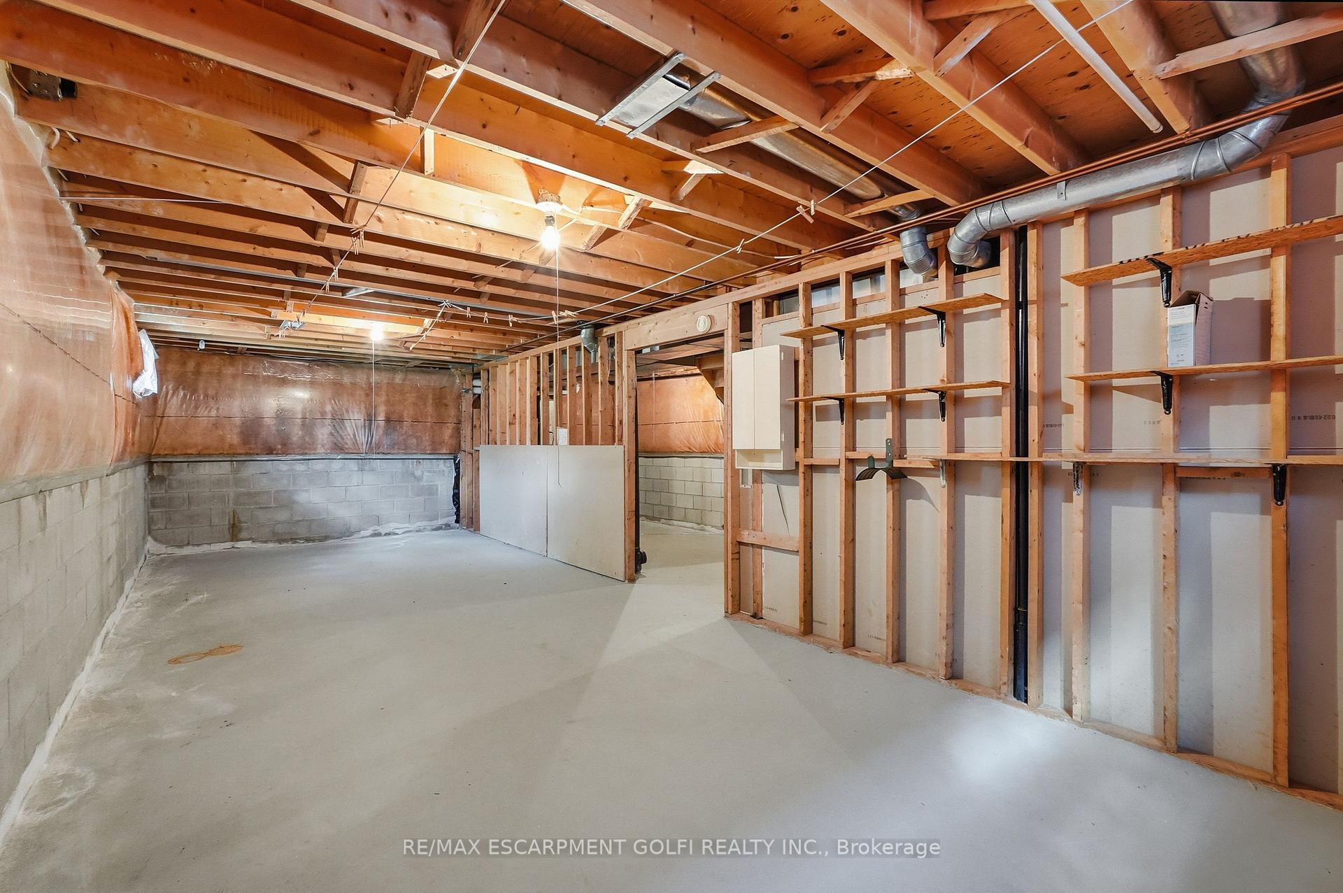 Photo 35 of 106 Como Place, Hamilton, Ryckmans — HOMEH