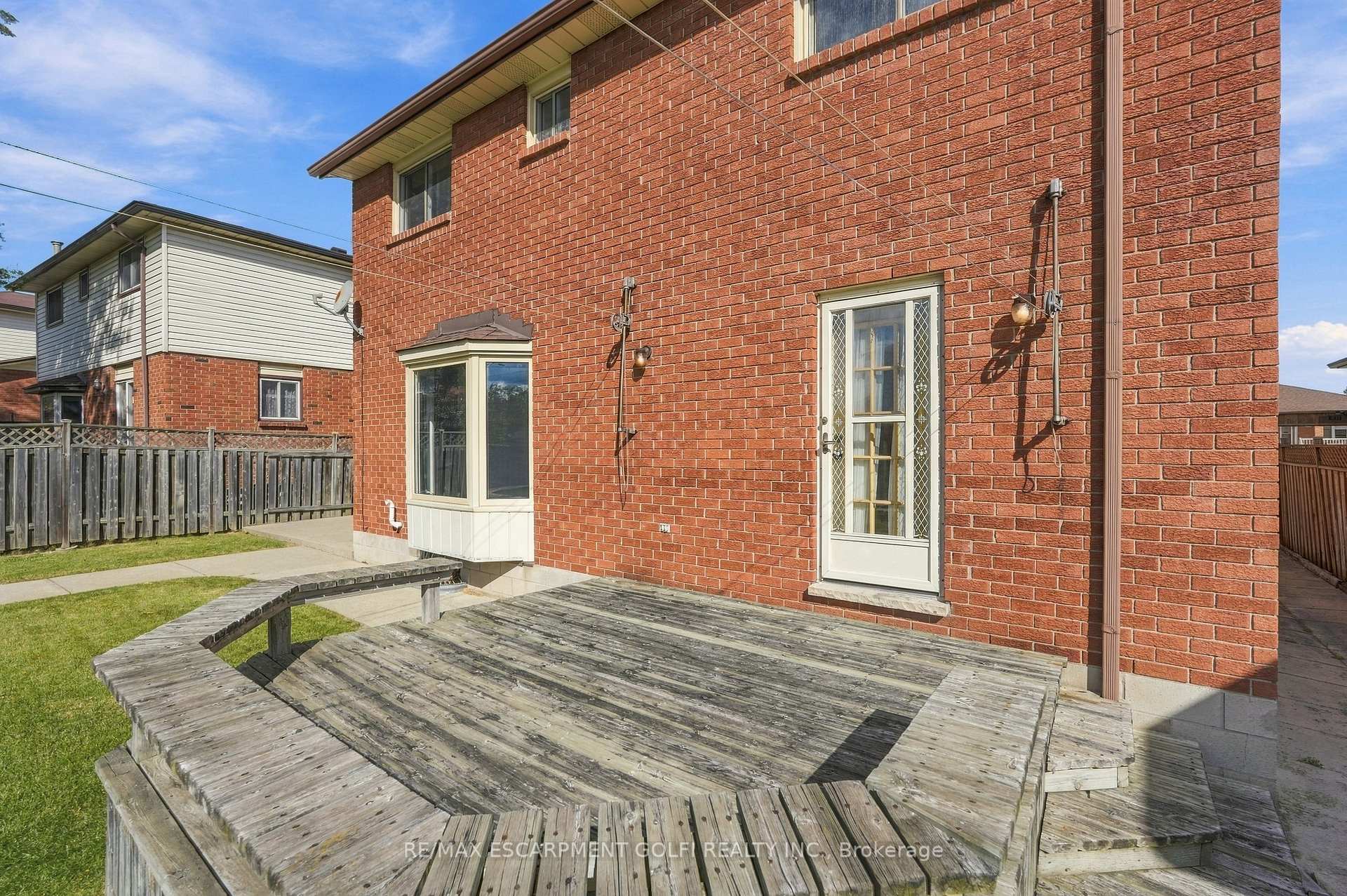 Photo 36 of 106 Como Place, Hamilton, Ryckmans — HOMEH