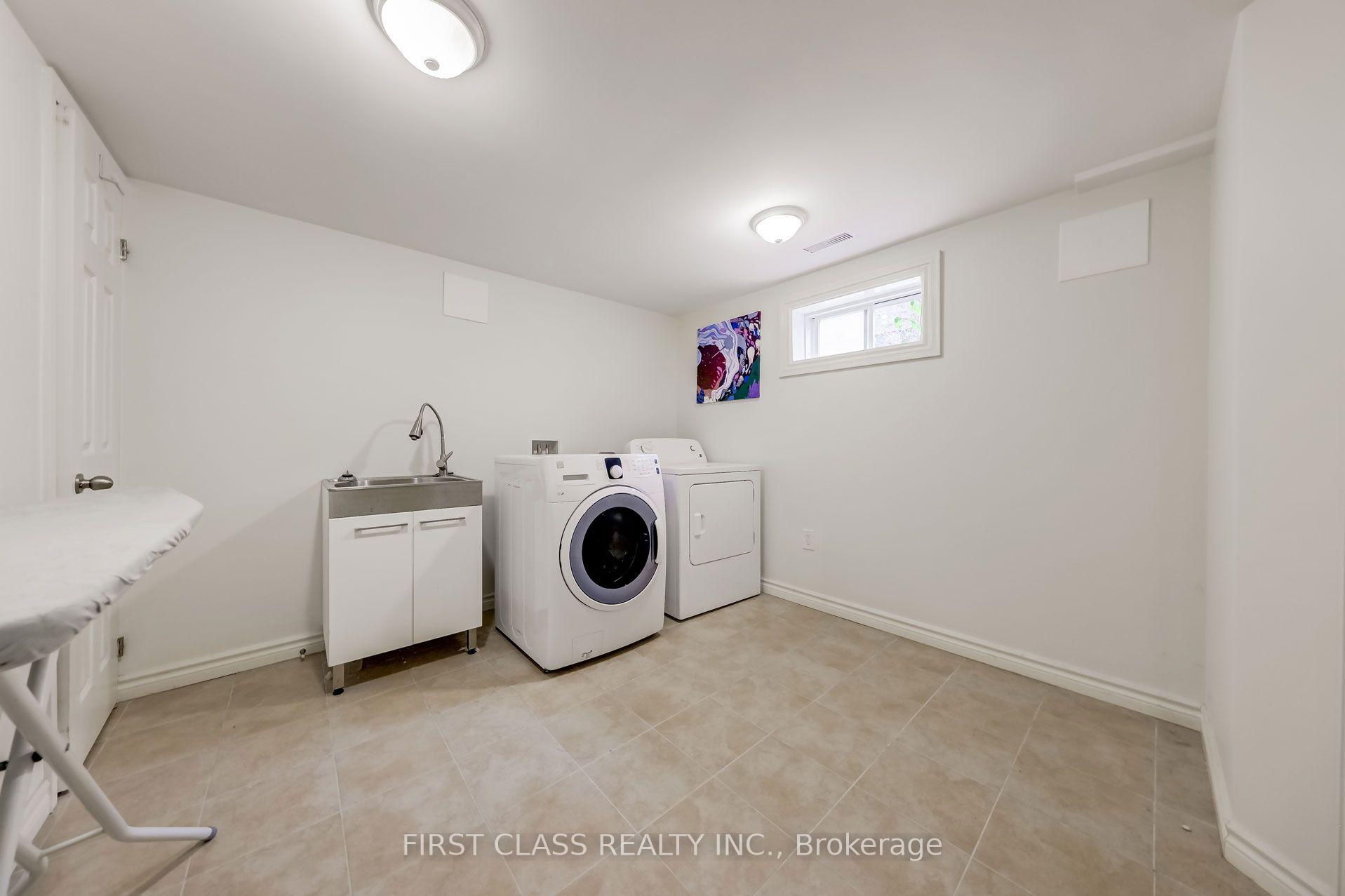 Photo 14 of 39 Seaton Drive, Aurora, Aurora Highlands — HOMEH