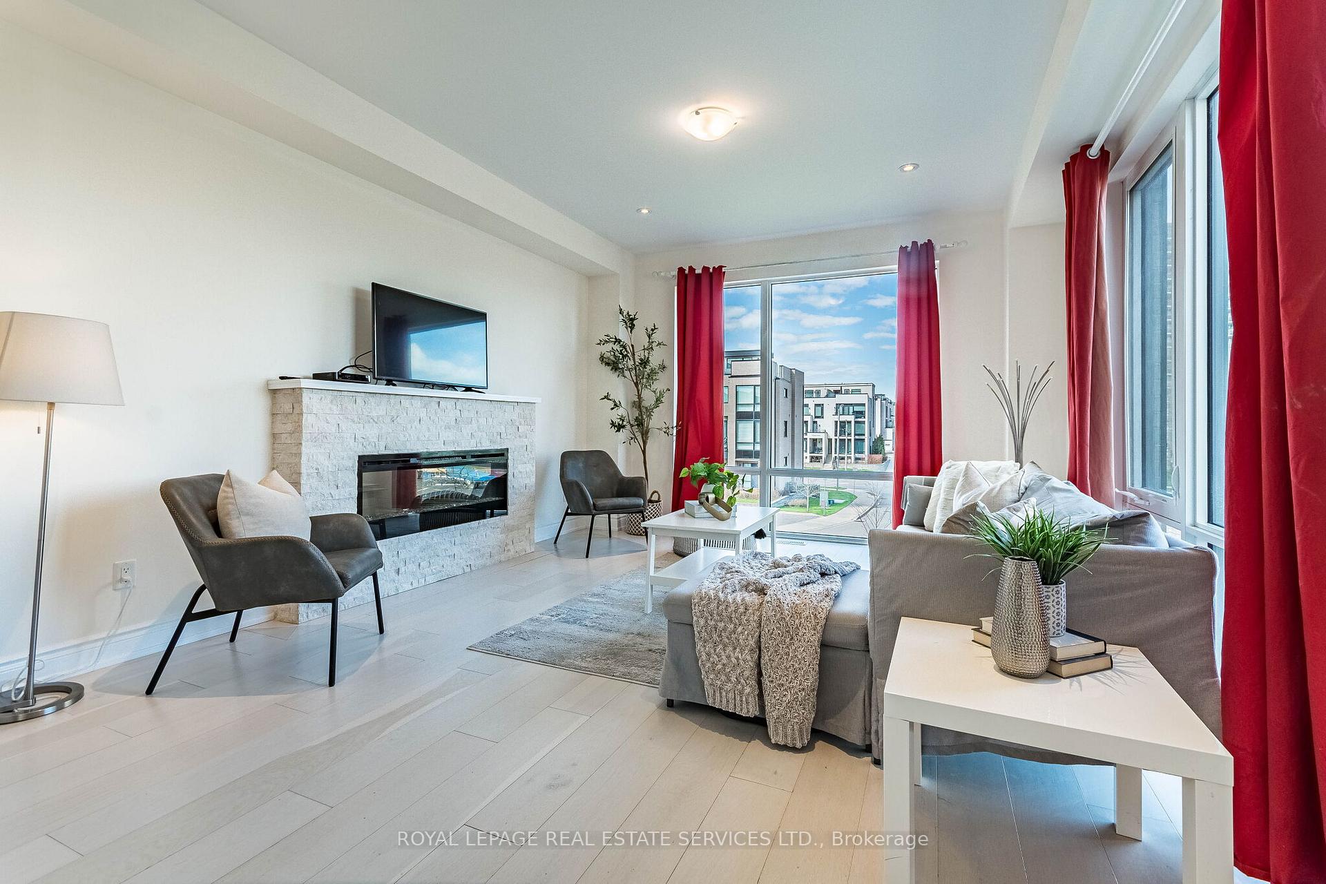 Photo 4 of 82 Pony Farm Drive, Etobicoke, Willowridge-Martingrove-Richview — HOMEH