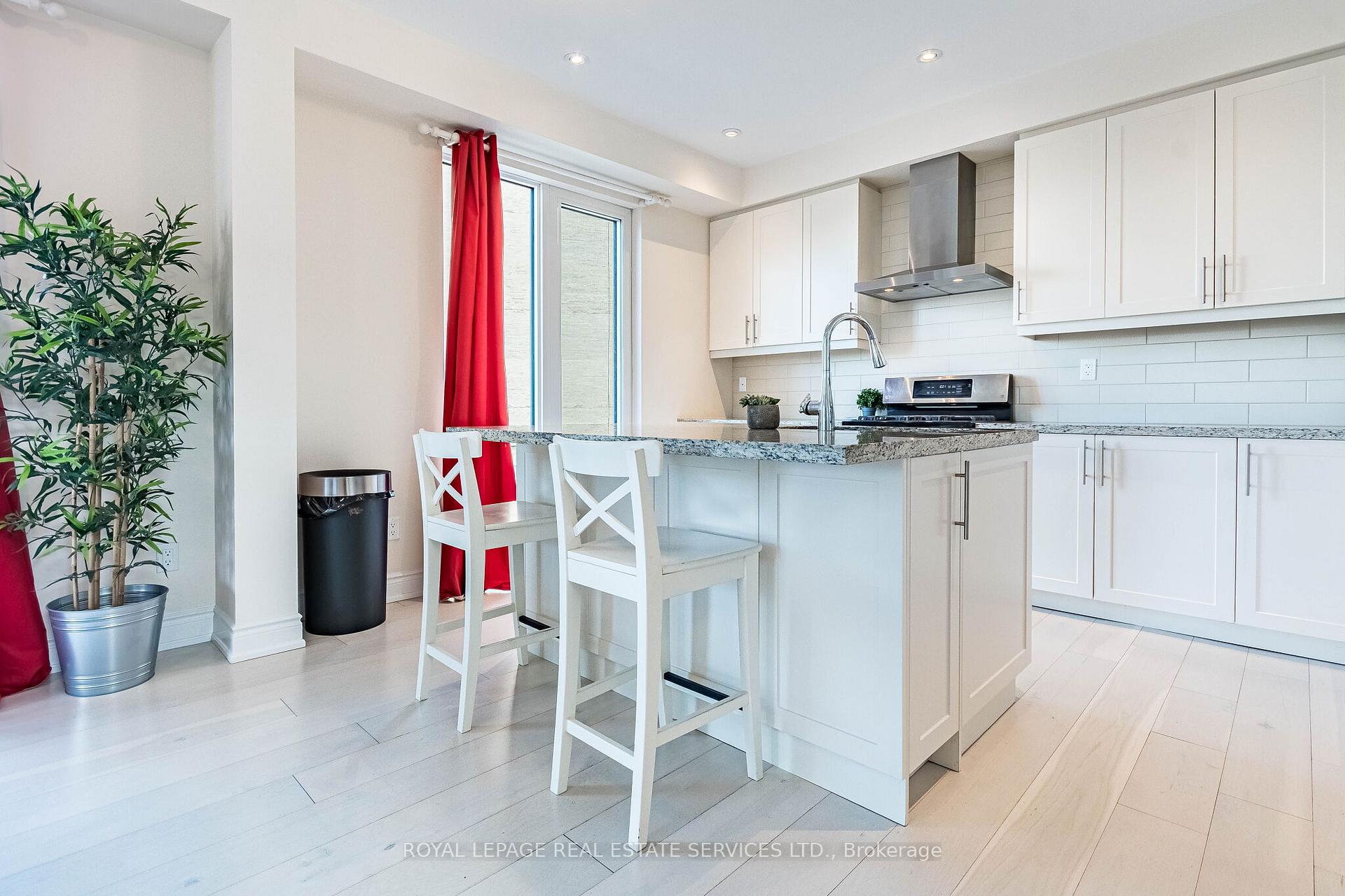Photo 8 of 82 Pony Farm Drive, Etobicoke, Willowridge-Martingrove-Richview — HOMEH