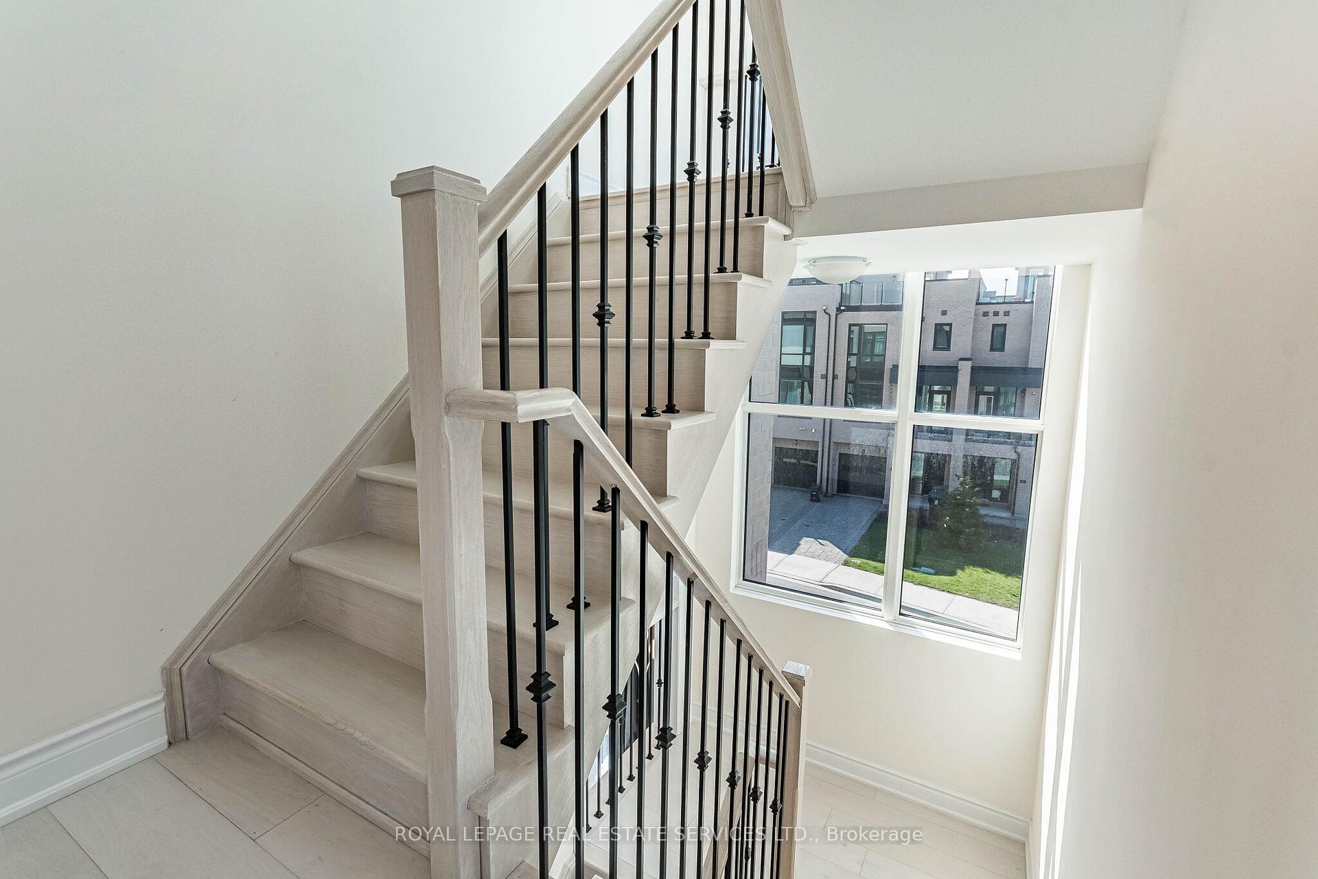 Photo 26 of 82 Pony Farm Drive, Etobicoke, Willowridge-Martingrove-Richview — HOMEH