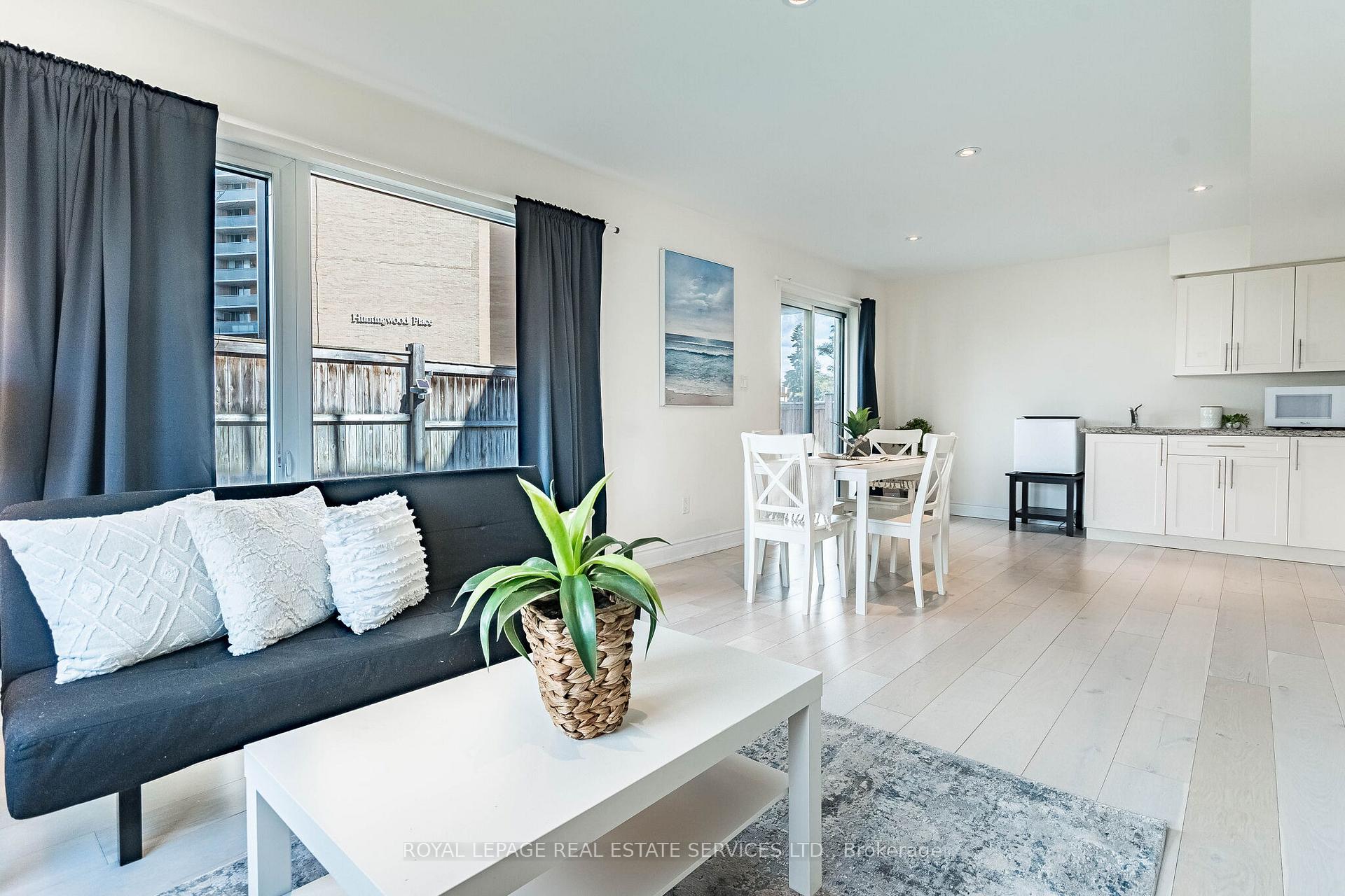 Photo 32 of 82 Pony Farm Drive, Etobicoke, Willowridge-Martingrove-Richview — HOMEH
