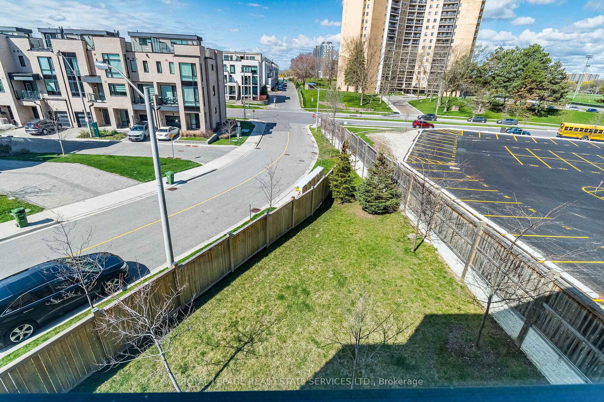 Photo 41 of 82 Pony Farm Drive, Etobicoke, Willowridge-Martingrove-Richview — HOMEH