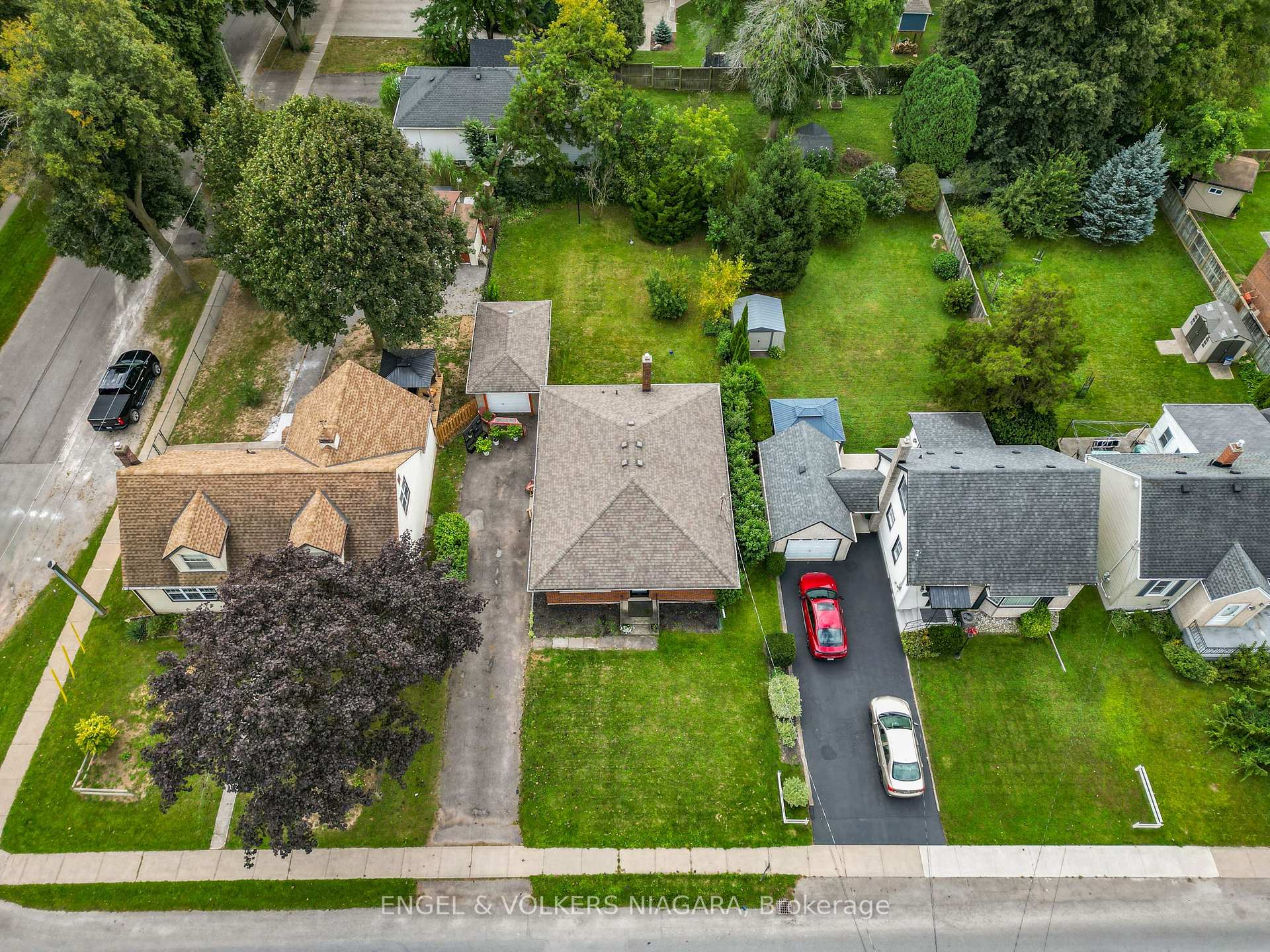 Photo 7 of 6534 Riall Street, Niagara Falls, Stamford — HOMEH