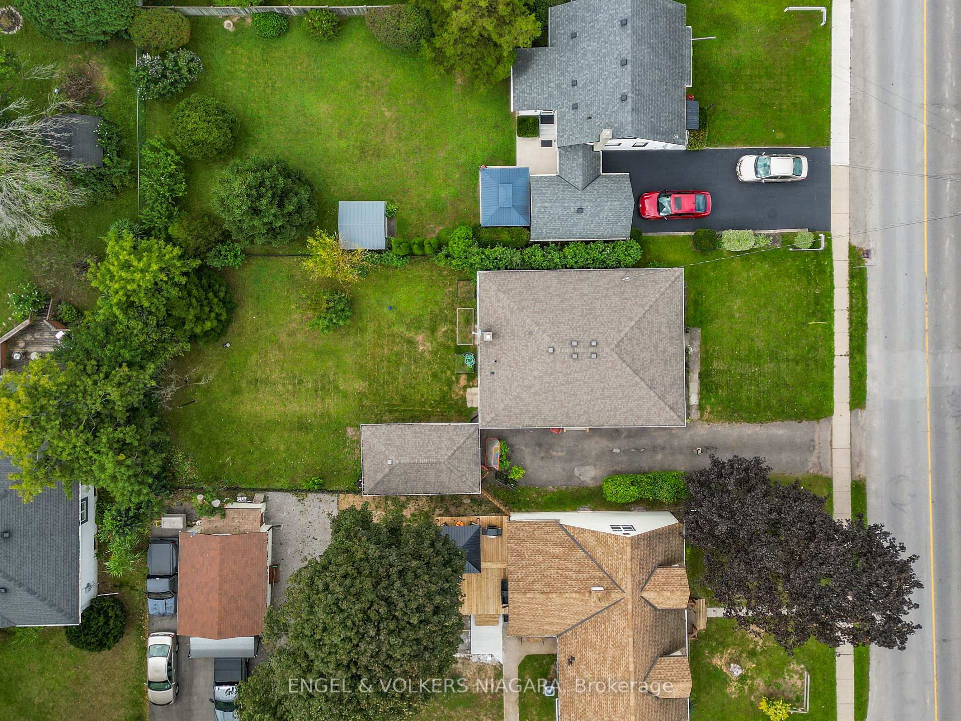 Photo 8 of 6534 Riall Street, Niagara Falls, Stamford — HOMEH