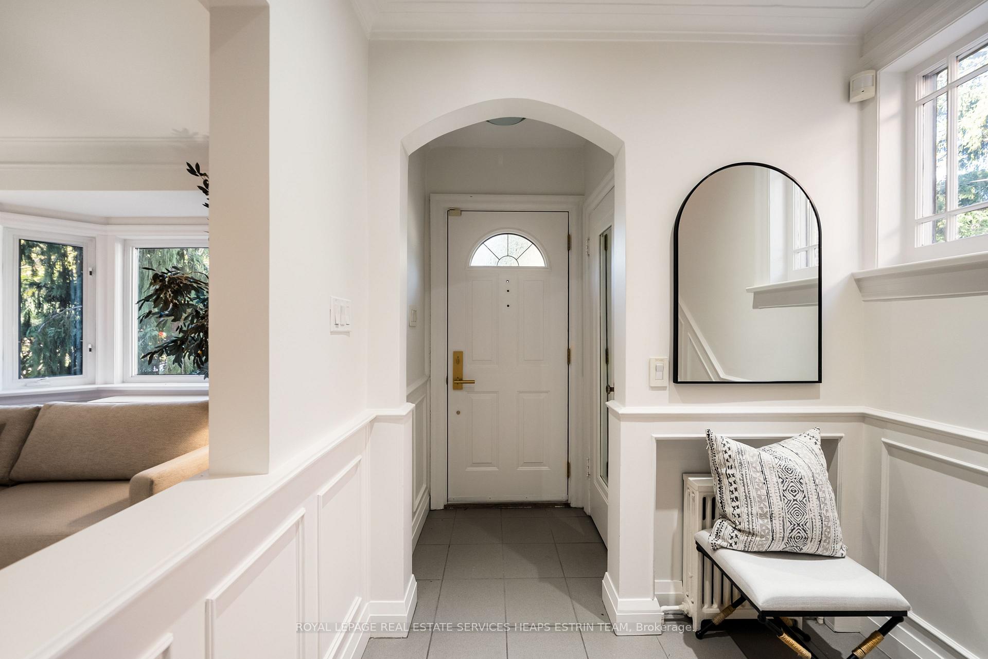 Photo 3 of 27 Berney Crescent, Toronto, Leaside — HOMEH