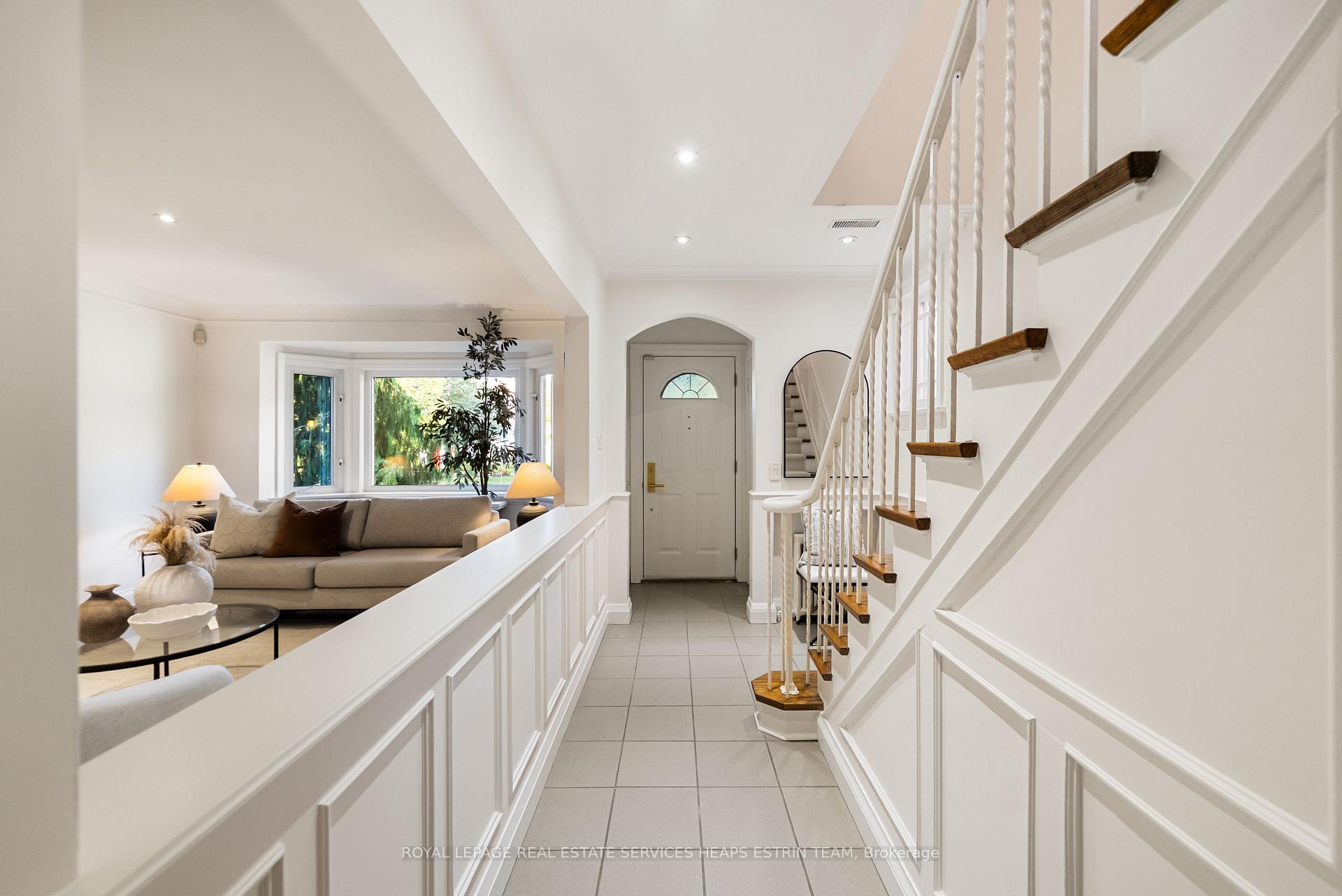 Photo 4 of 27 Berney Crescent, Toronto, Leaside — HOMEH