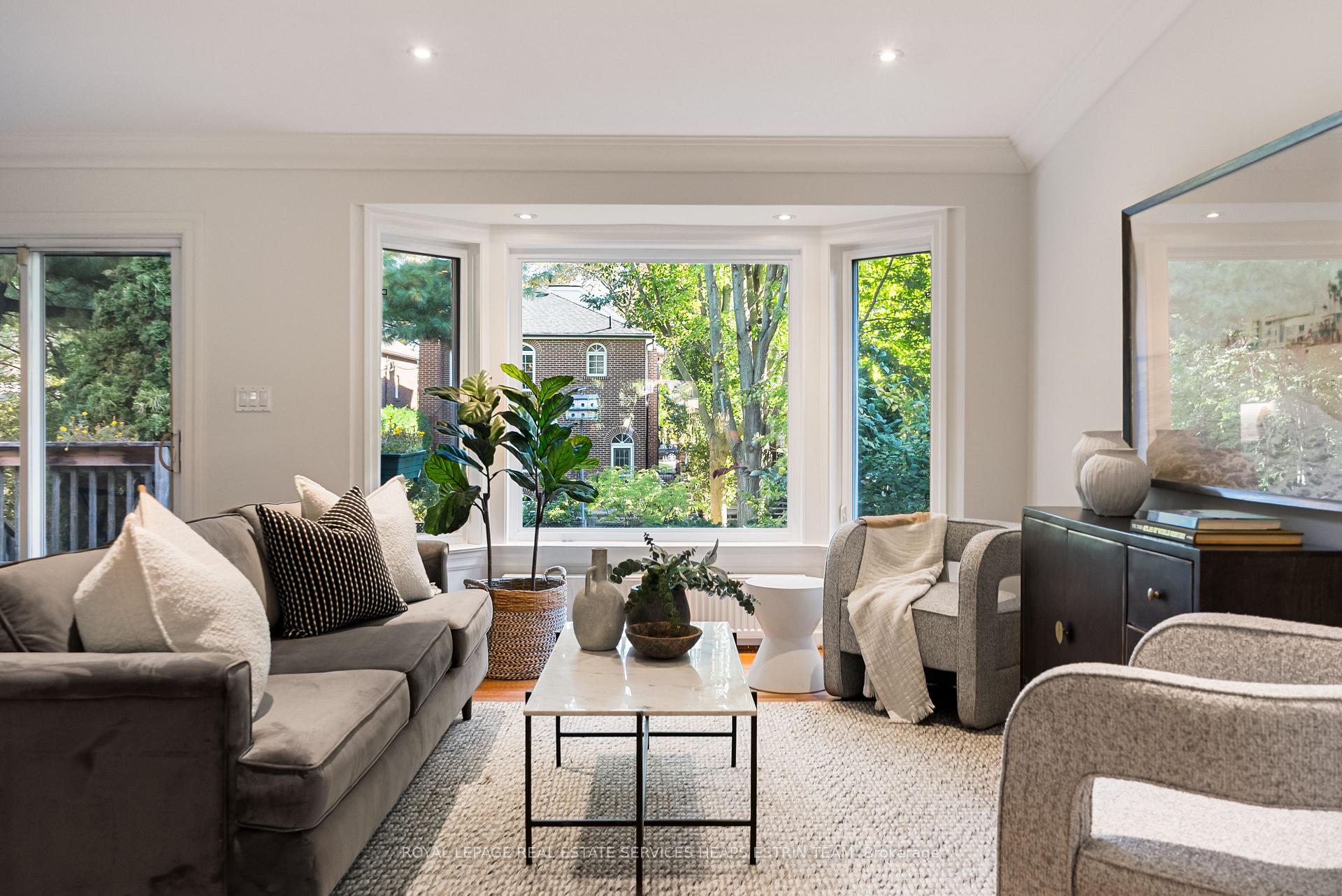 Photo 18 of 27 Berney Crescent, Toronto, Leaside — HOMEH
