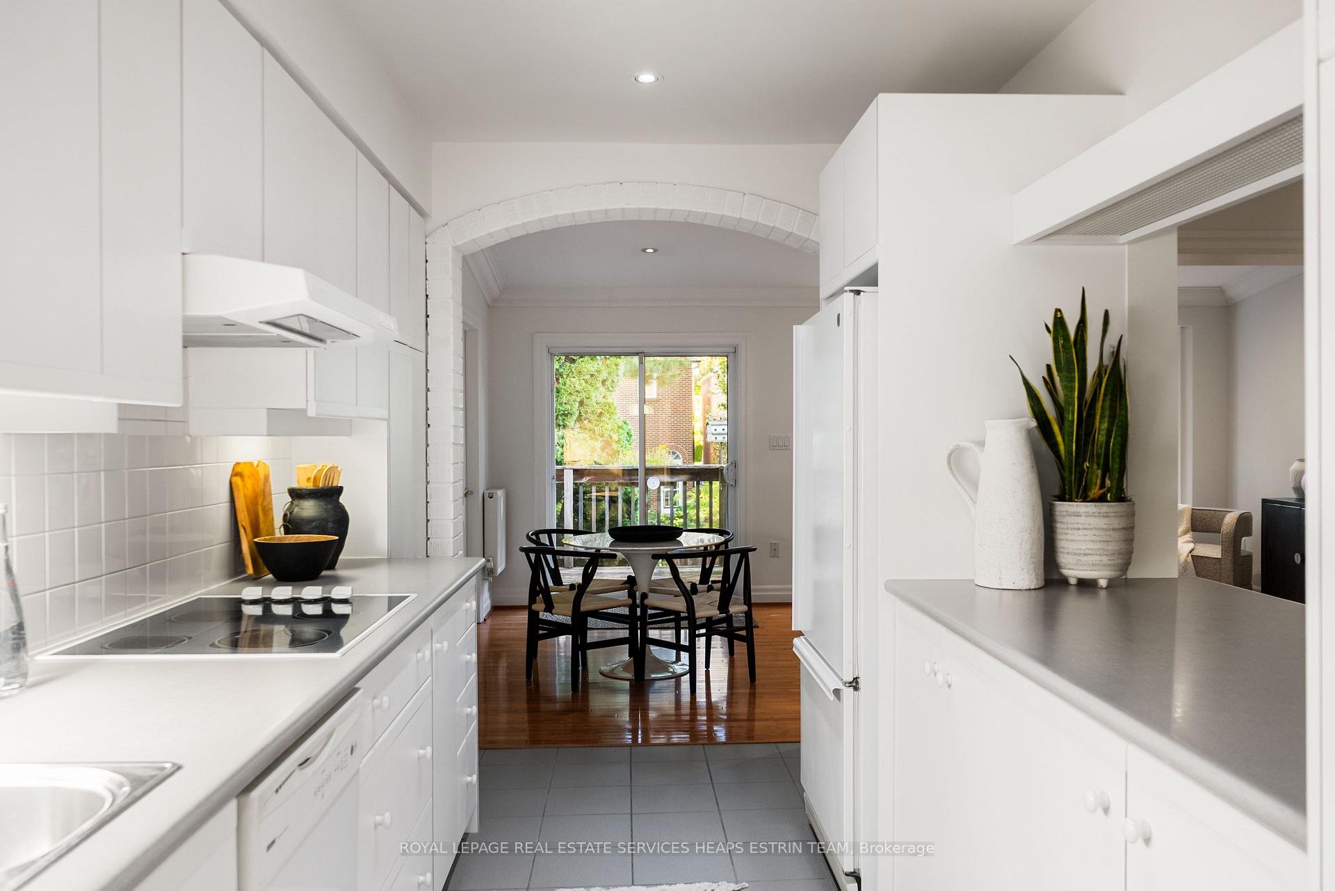 Photo 21 of 27 Berney Crescent, Toronto, Leaside — HOMEH
