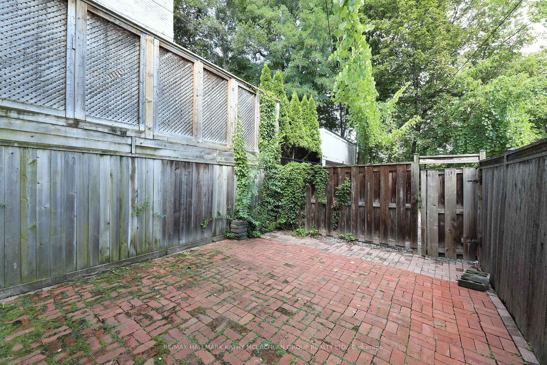 Photo 10 of 26 Belmont Street, Toronto, The Annex — HOMEH