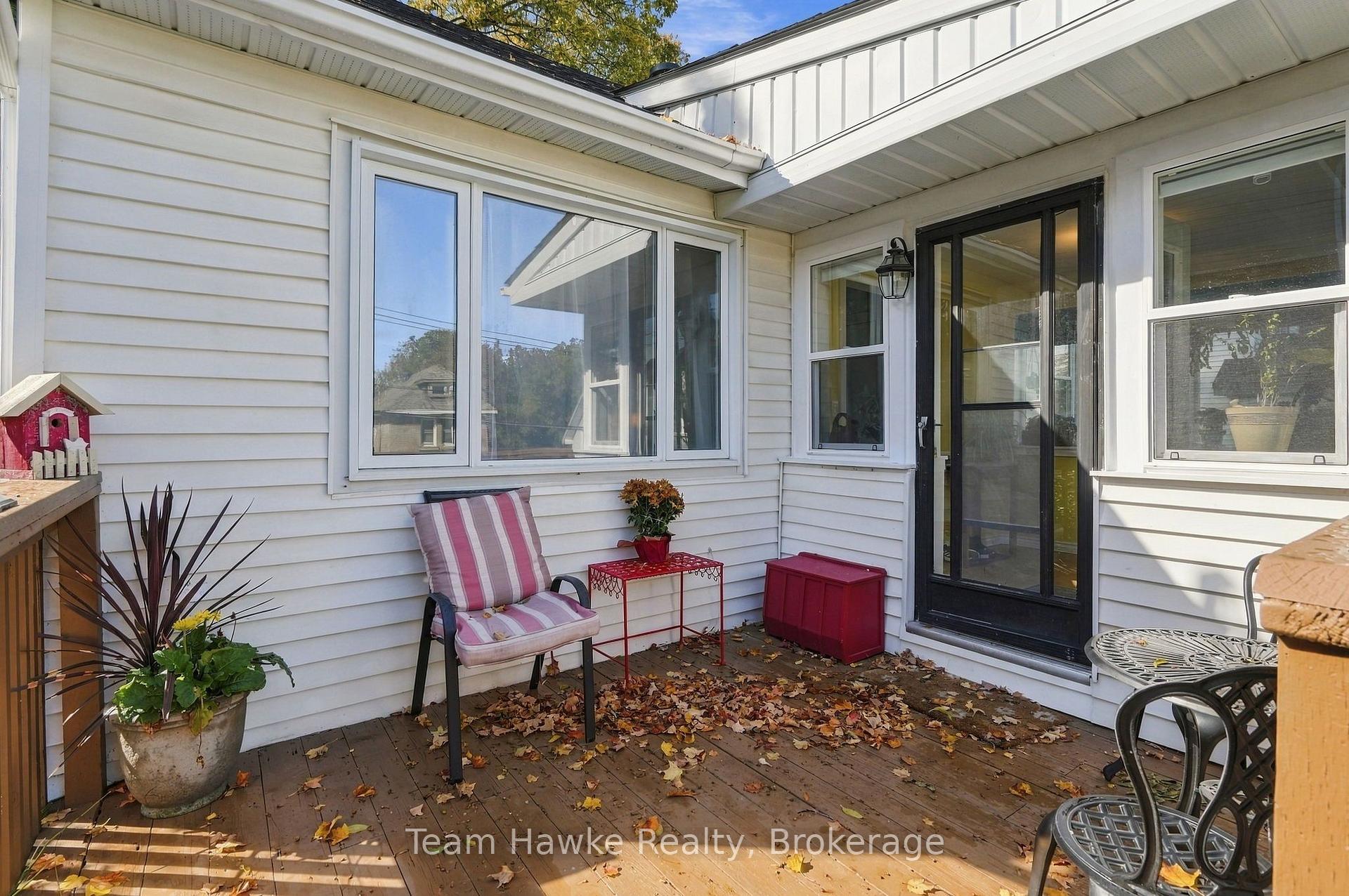 Photo 5 of 200 Fifth Street, Midland — HOMEH