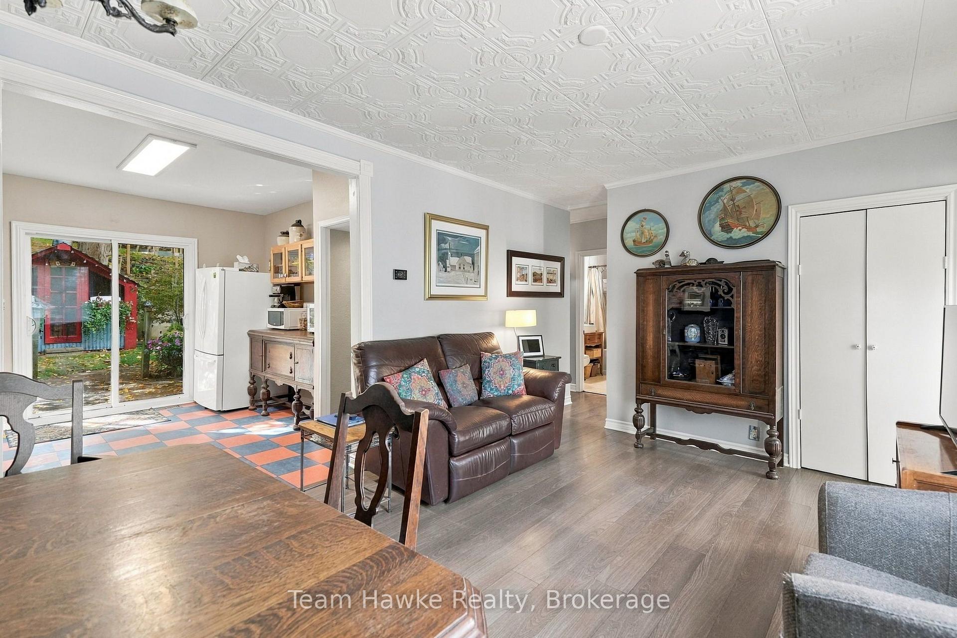 Photo 10 of 200 Fifth Street, Midland — HOMEH