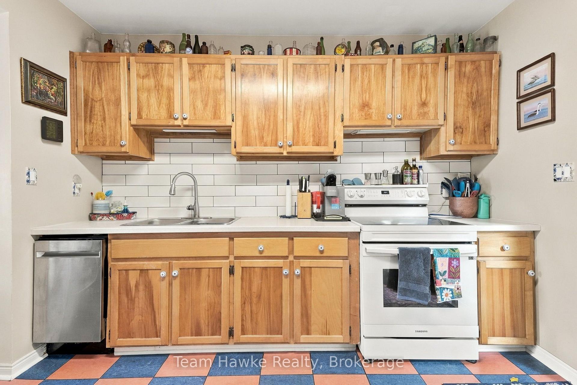 Photo 12 of 200 Fifth Street, Midland — HOMEH