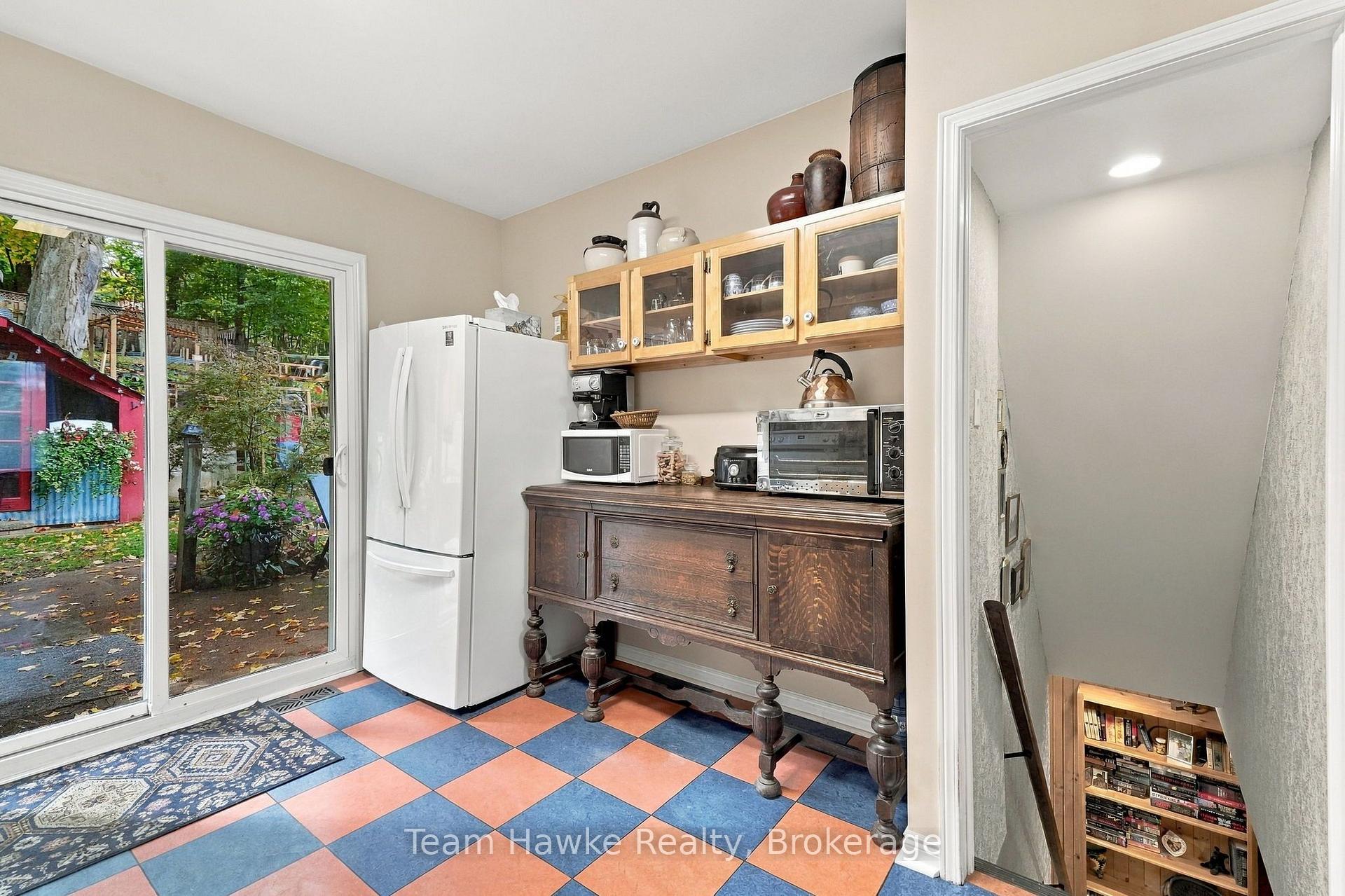 Photo 13 of 200 Fifth Street, Midland — HOMEH