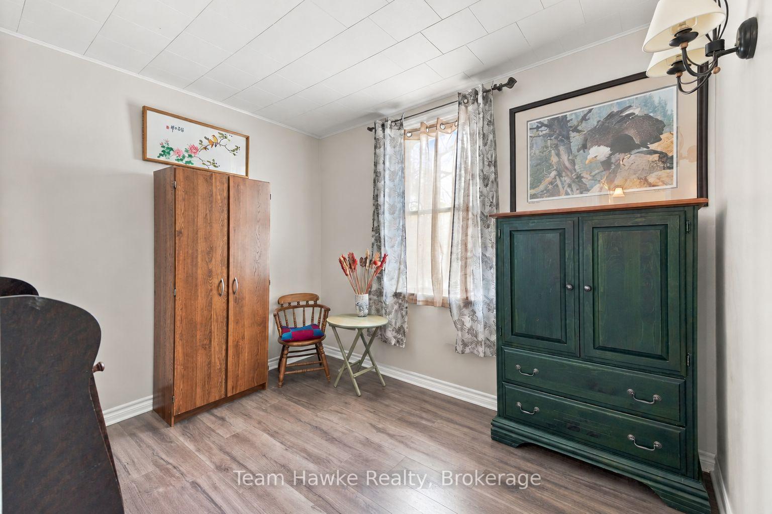 Photo 17 of 200 Fifth Street, Midland — HOMEH