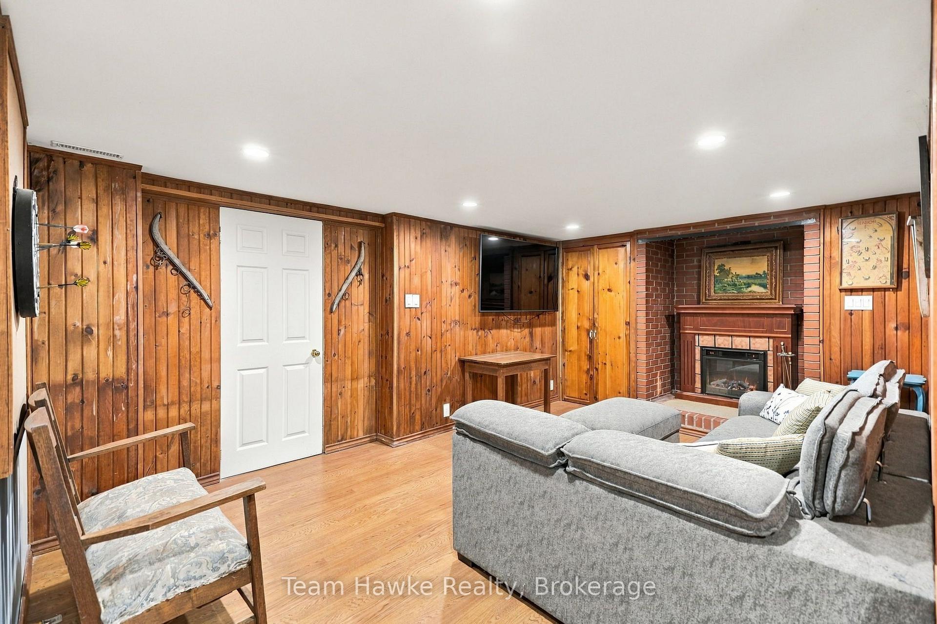 Photo 24 of 200 Fifth Street, Midland — HOMEH
