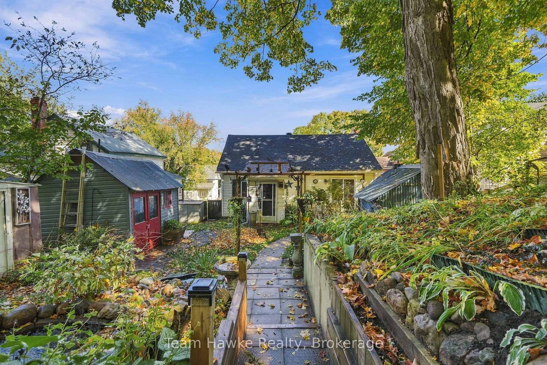 Photo 36 of 200 Fifth Street, Midland — HOMEH