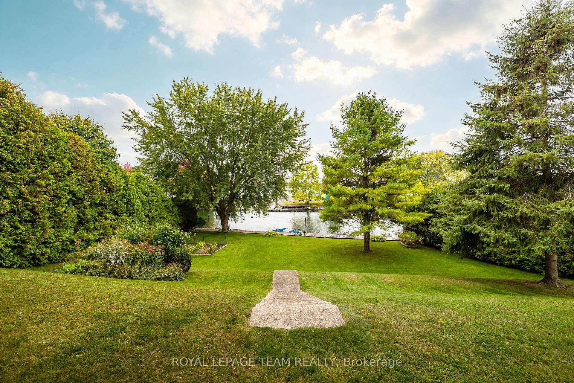 Photo 36 of 2027 Dundas Street, Edwardsburgh/Cardinal, Town of Cardinal — HOMEH