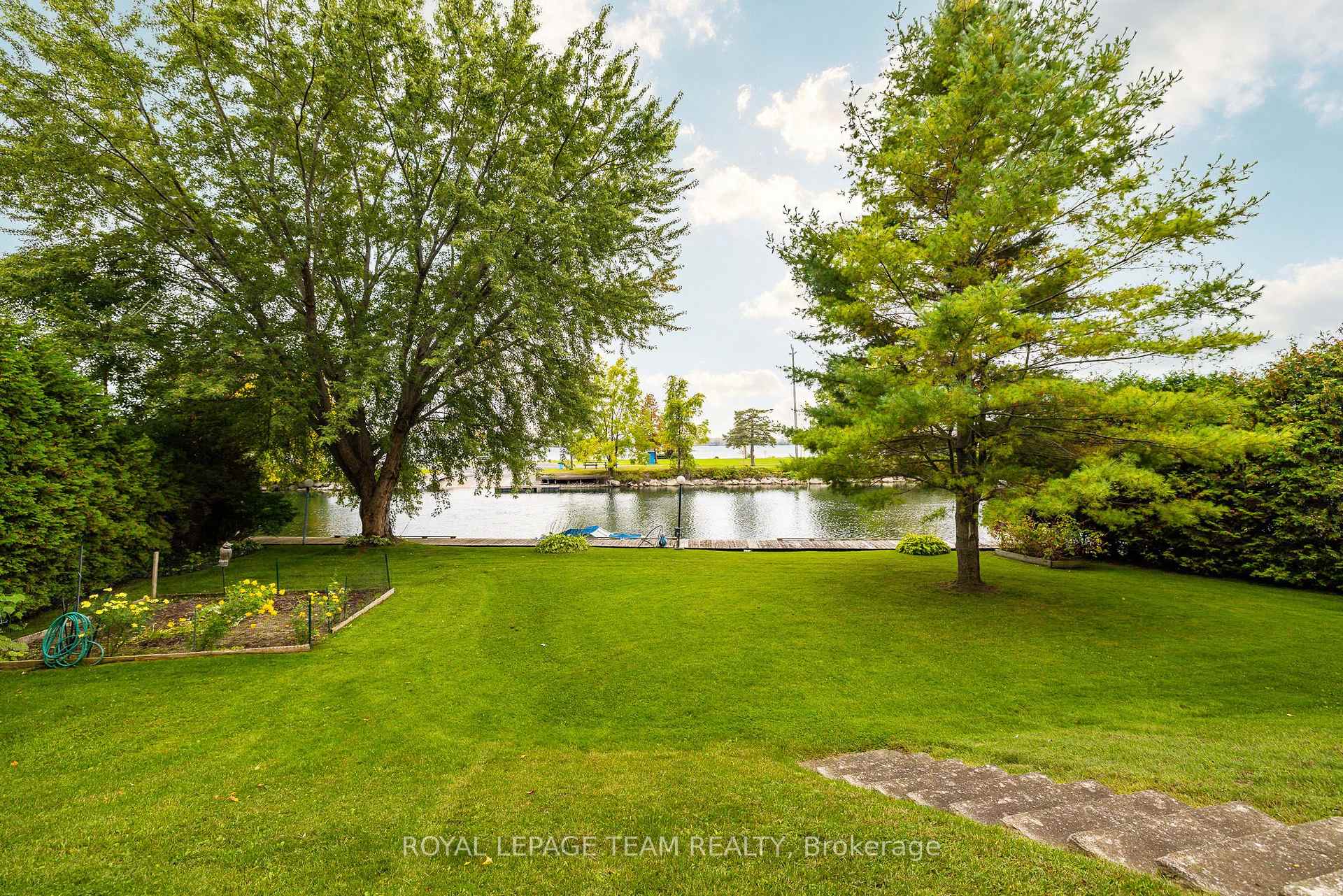Photo 37 of 2027 Dundas Street, Edwardsburgh/Cardinal, Town of Cardinal — HOMEH
