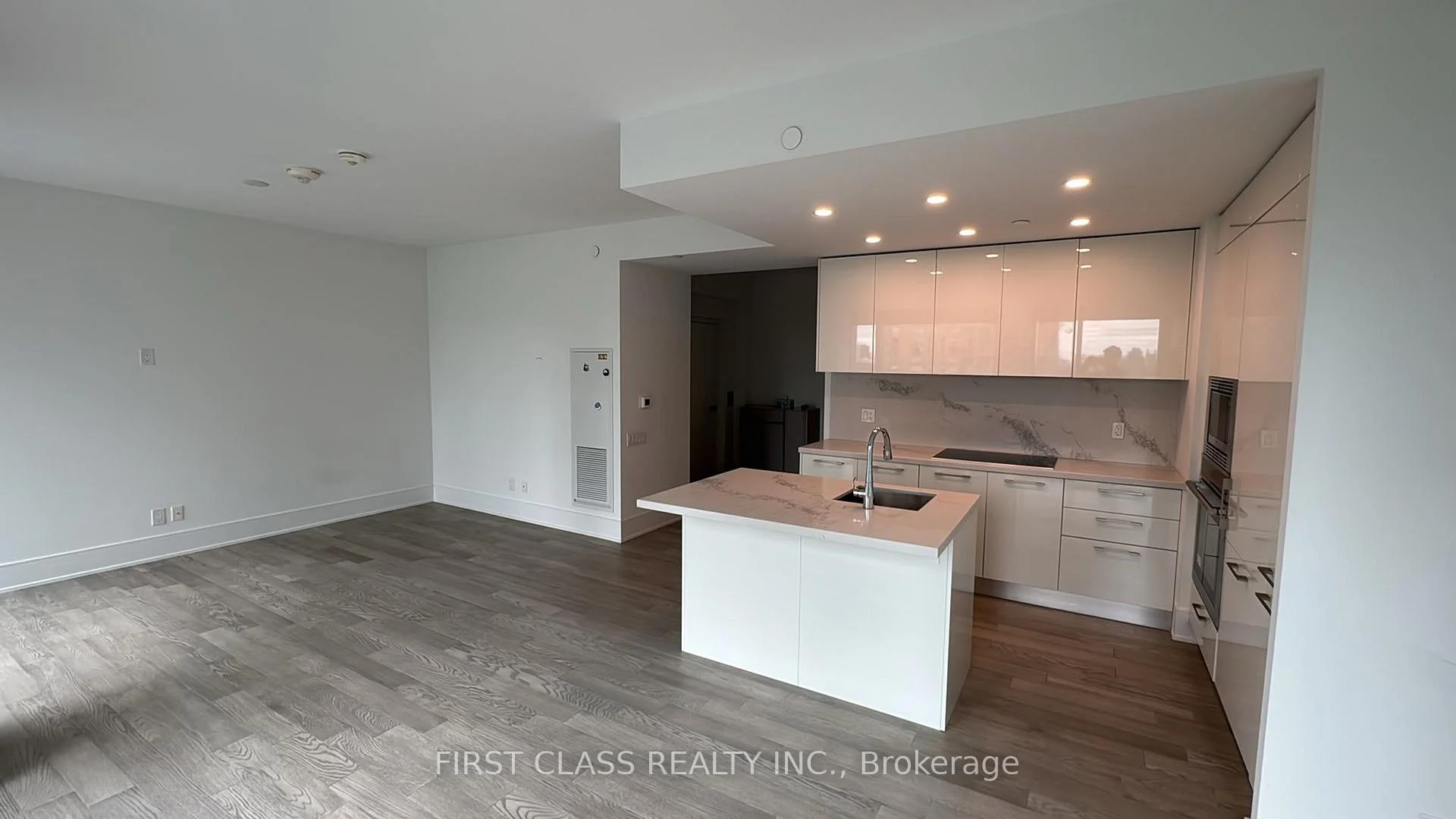Photo 2 of Unit 915, 1 Gloucester Street, Toronto, Church-Yonge Corridor — HOMEH