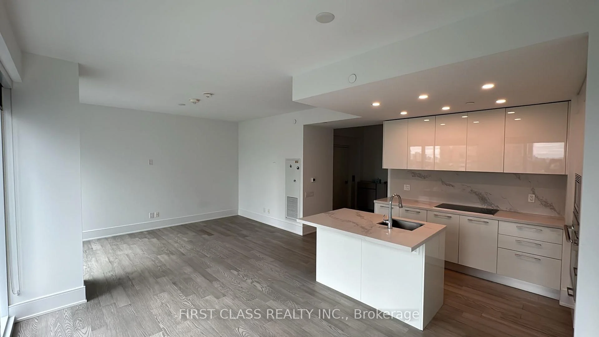 Photo 4 of Unit 915, 1 Gloucester Street, Toronto, Church-Yonge Corridor — HOMEH