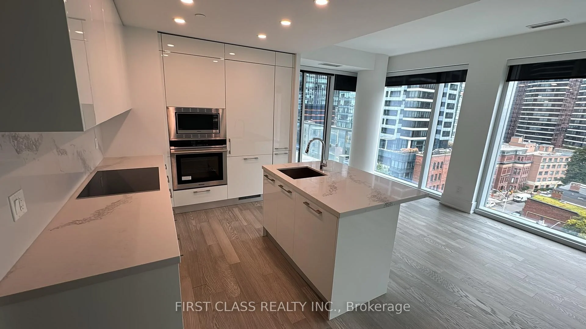 Photo 6 of Unit 915, 1 Gloucester Street, Toronto, Church-Yonge Corridor — HOMEH
