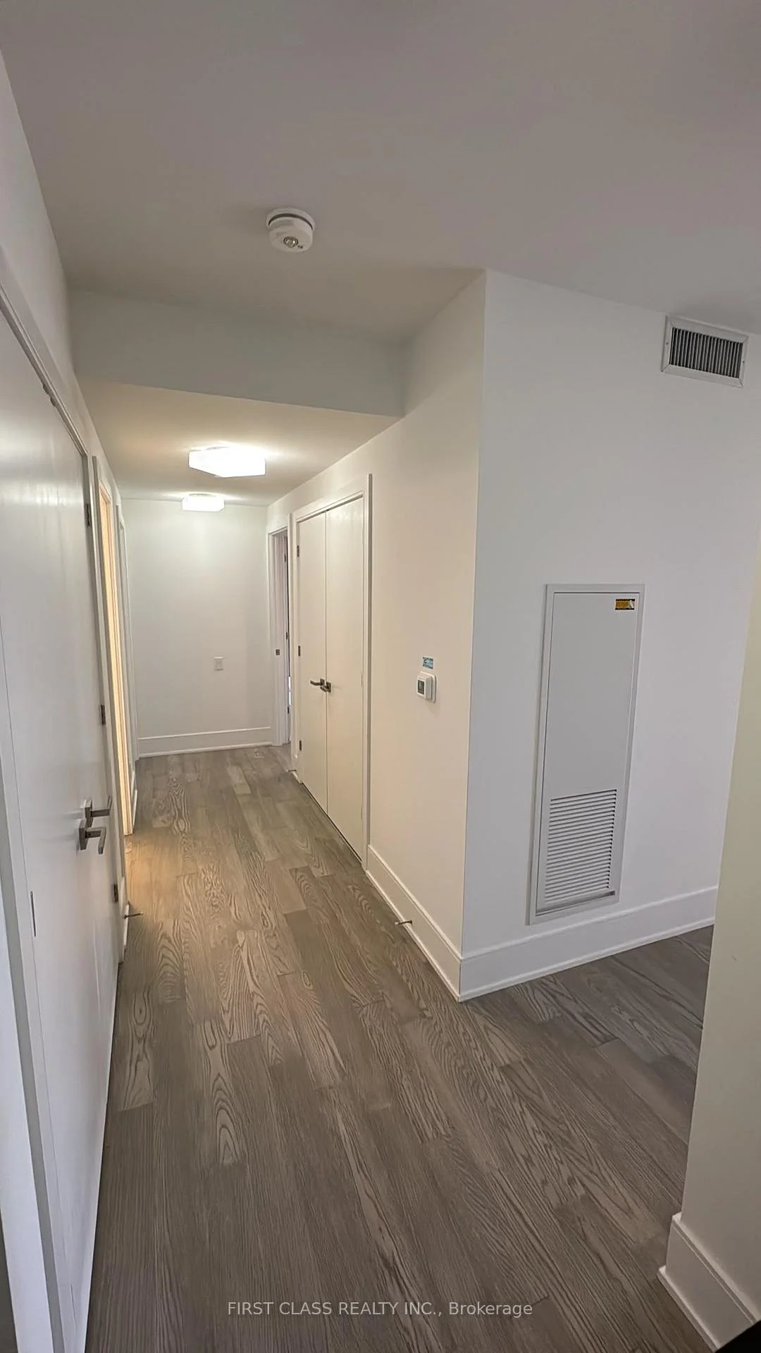 Photo 8 of Unit 915, 1 Gloucester Street, Toronto, Church-Yonge Corridor — HOMEH