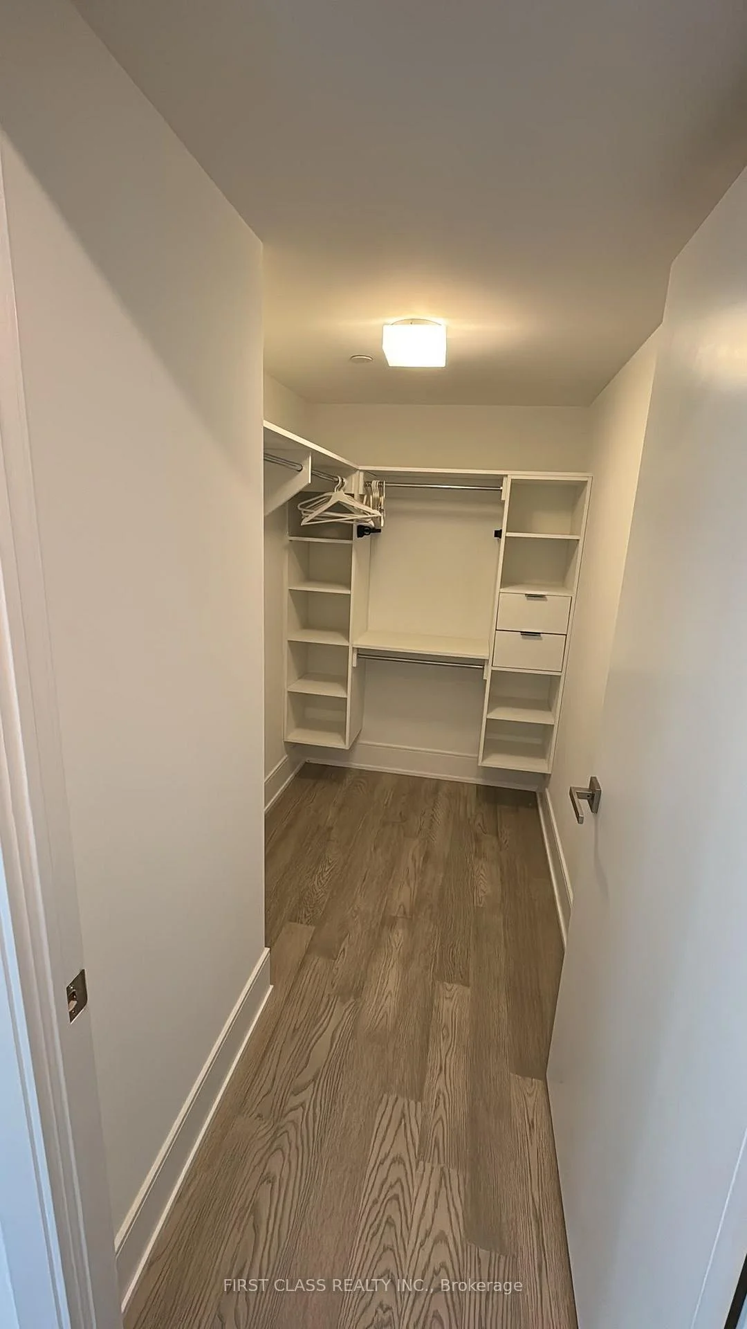 Photo 12 of Unit 915, 1 Gloucester Street, Toronto, Church-Yonge Corridor — HOMEH