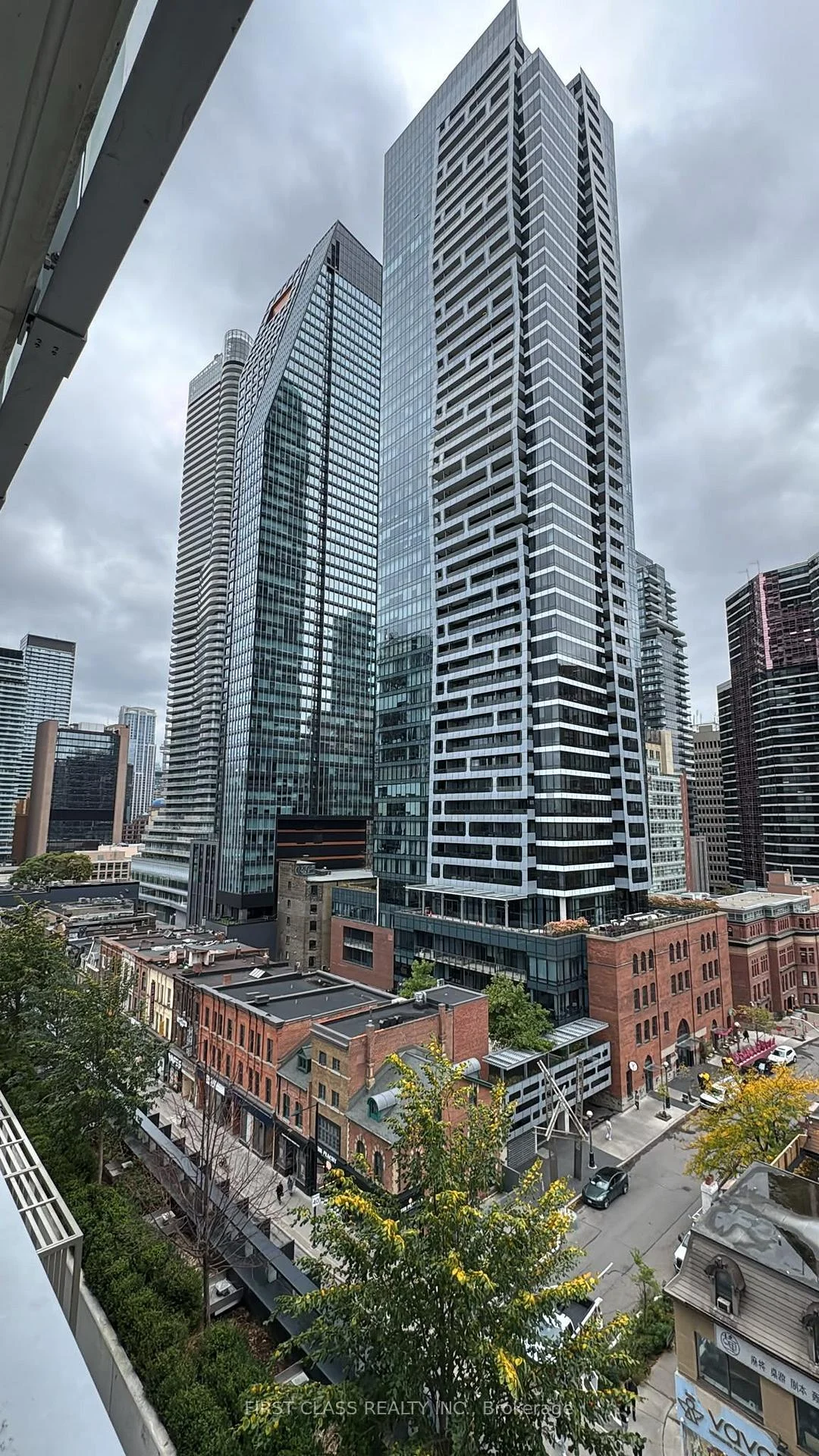 Photo 16 of Unit 915, 1 Gloucester Street, Toronto, Church-Yonge Corridor — HOMEH