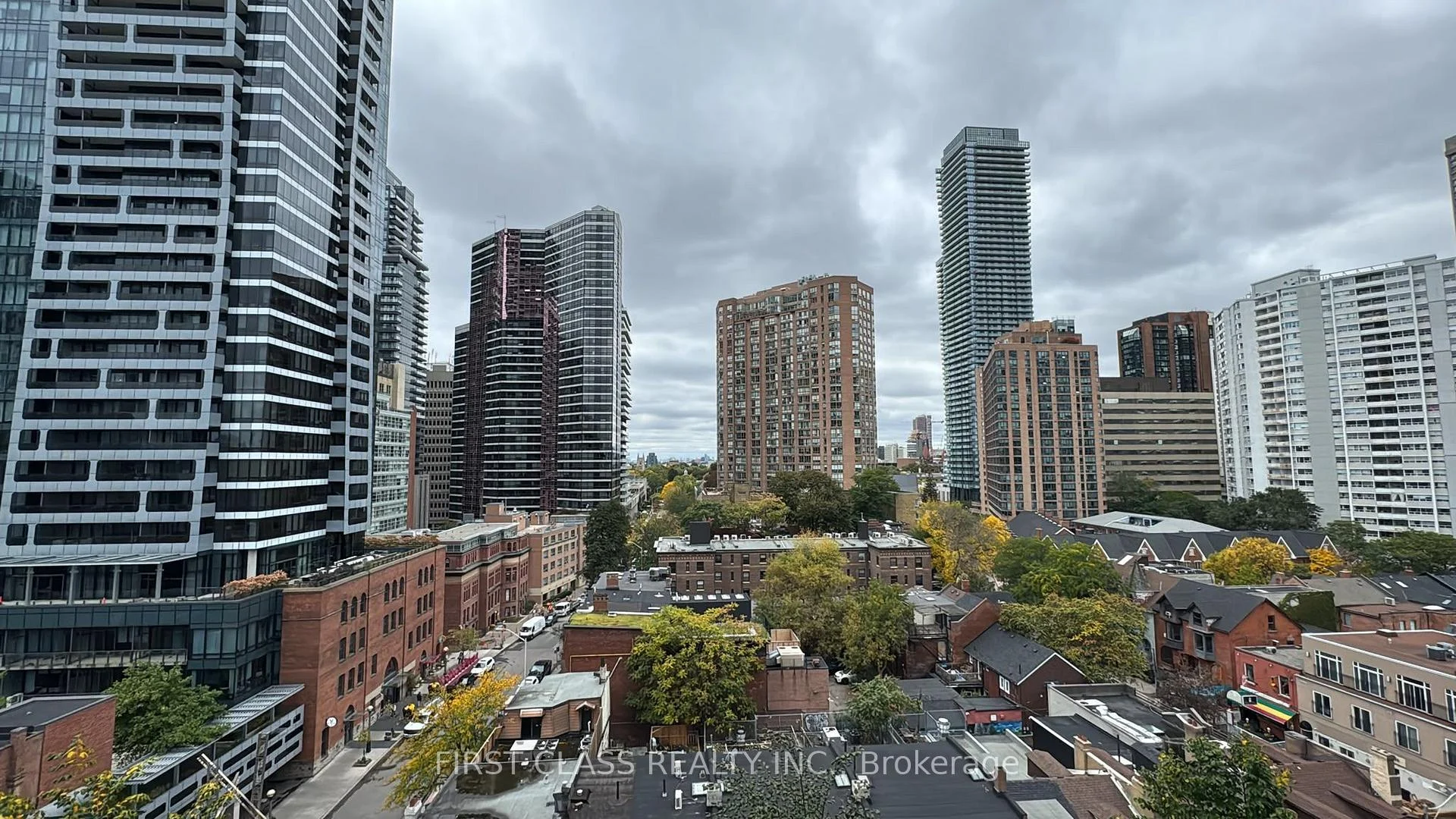 Photo 19 of Unit 915, 1 Gloucester Street, Toronto, Church-Yonge Corridor — HOMEH
