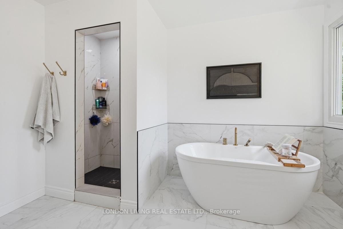 Photo 21 of 7006 Diane Crescent, London, South V — HOMEH