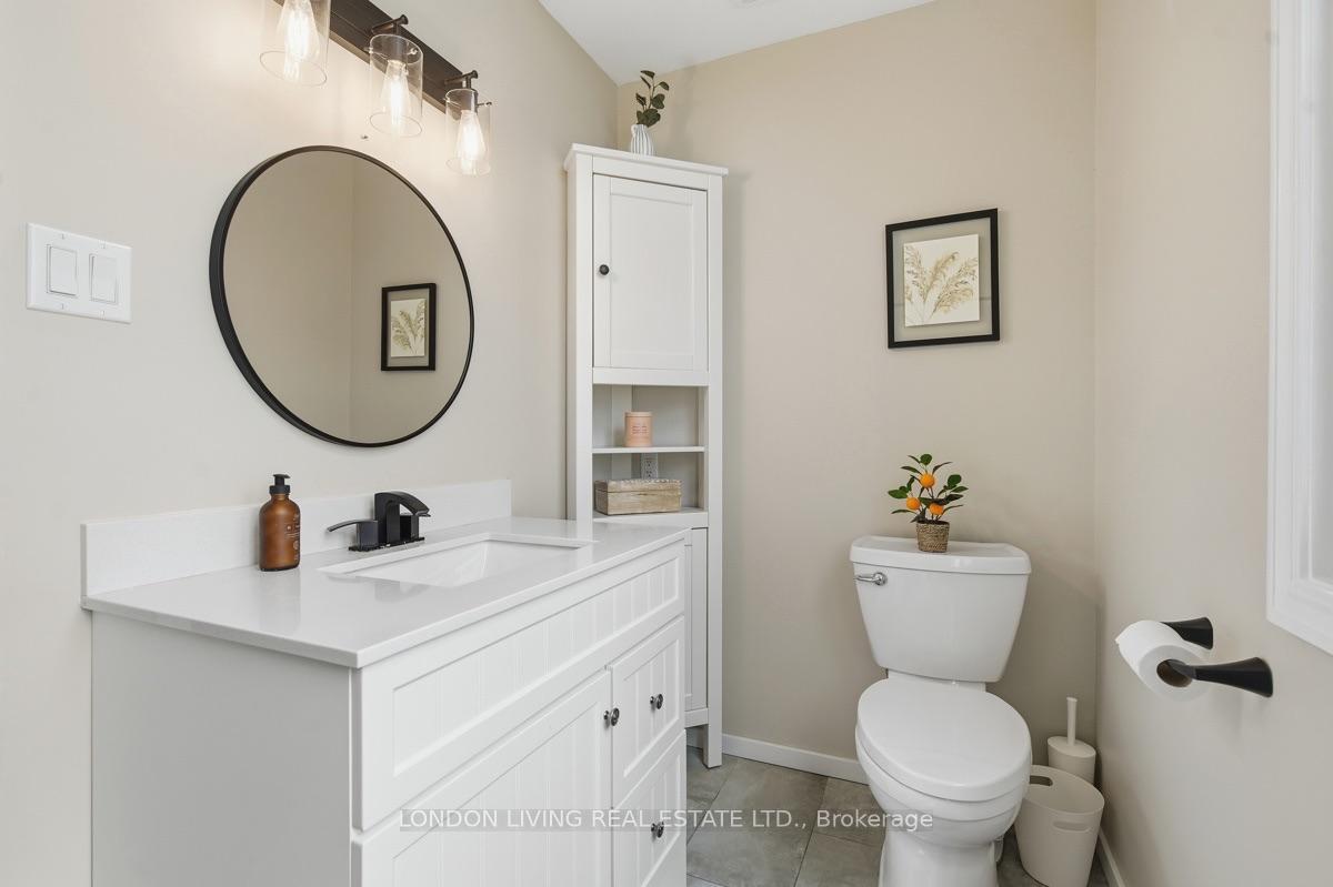 Photo 25 of 7006 Diane Crescent, London, South V — HOMEH