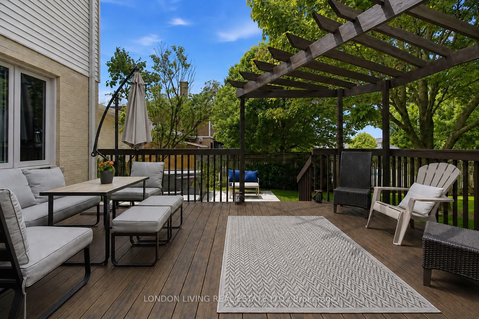 Photo 32 of 7006 Diane Crescent, London, South V — HOMEH