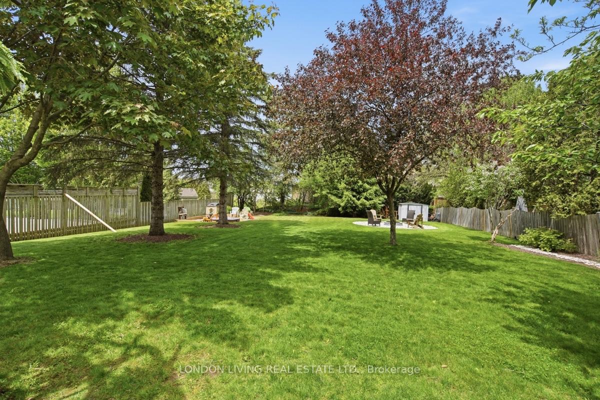Photo 36 of 7006 Diane Crescent, London, South V — HOMEH