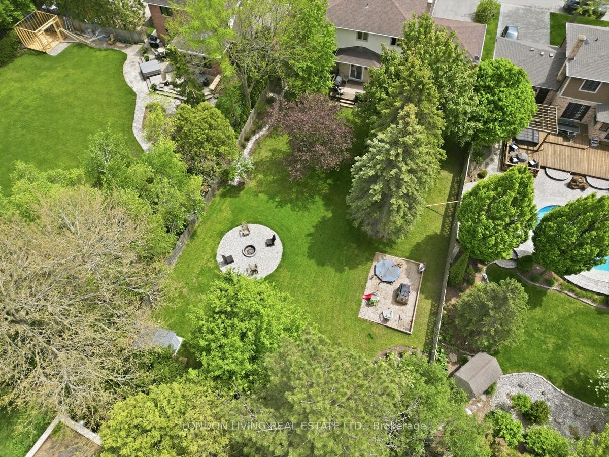 Photo 41 of 7006 Diane Crescent, London, South V — HOMEH