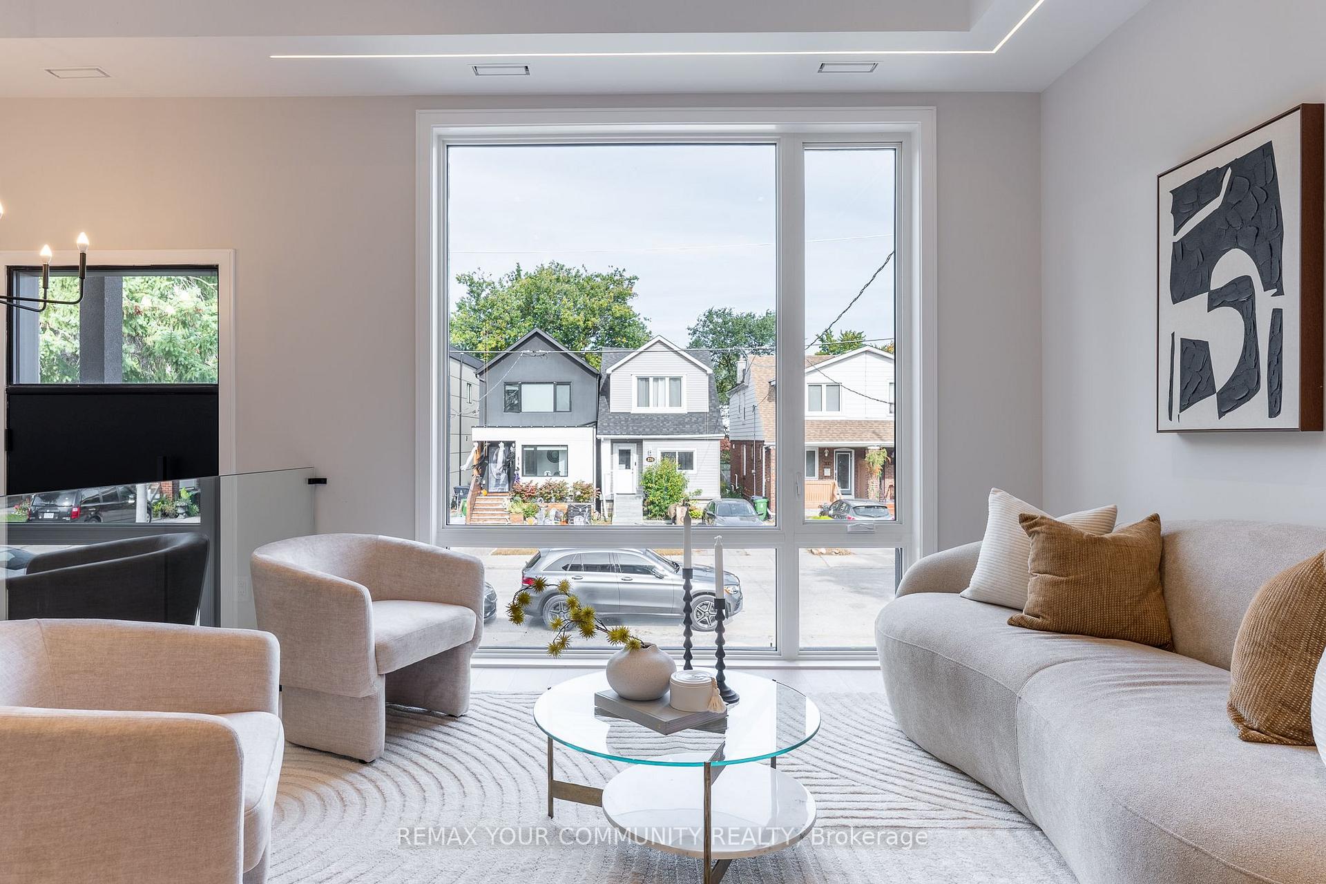 Photo 5 of 281 Queensdale Avenue, Toronto, Danforth Village-East York — HOMEH