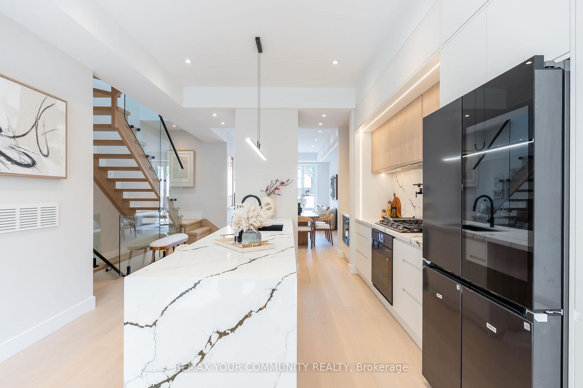 Photo 14 of 281 Queensdale Avenue, Toronto, Danforth Village-East York — HOMEH