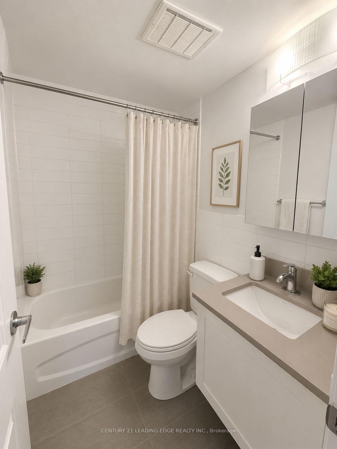 Photo 4 of Unit 23E, 20 Prince Arthur Avenue, Toronto, The Annex — HOMEH